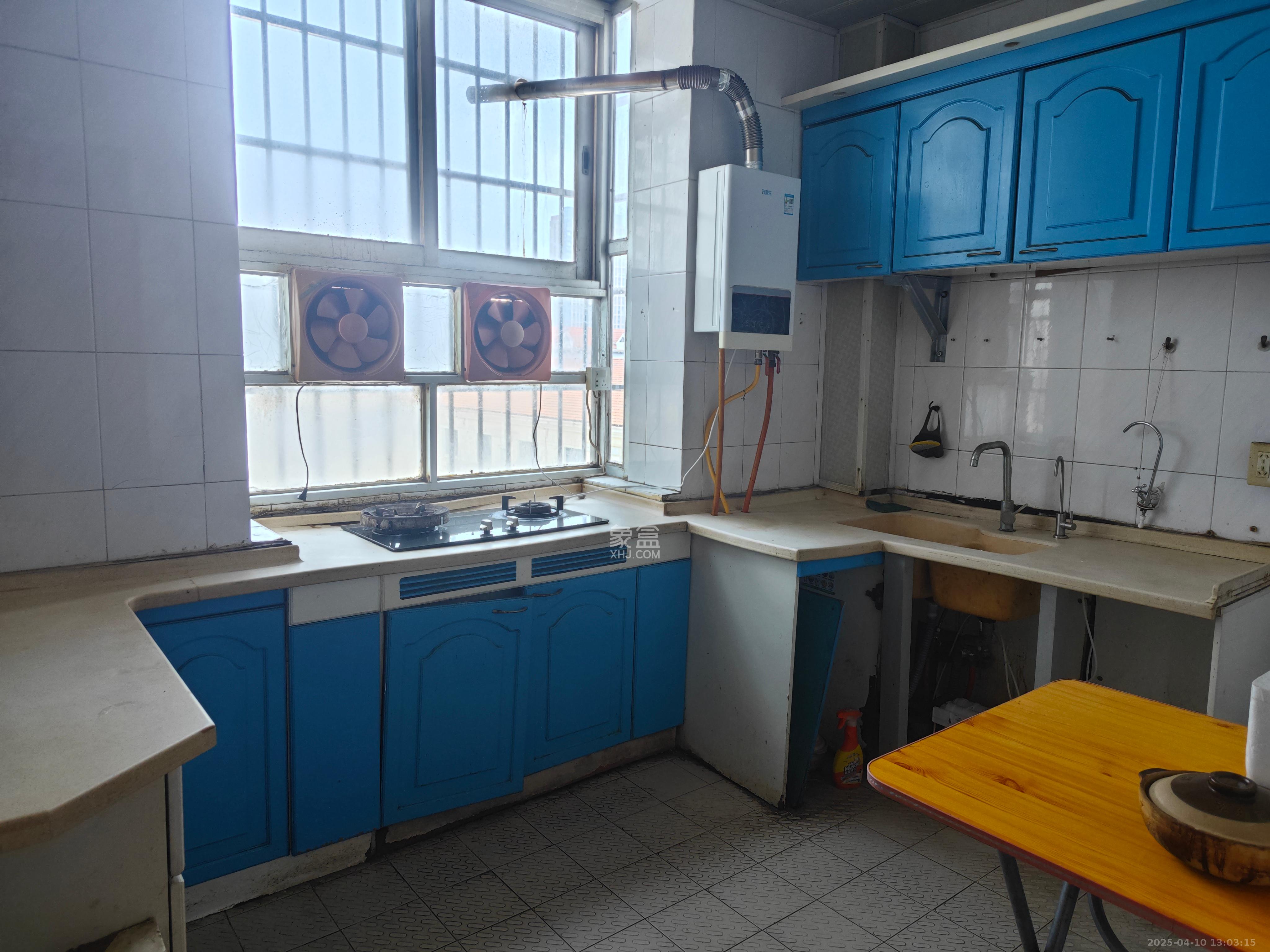 长沙县新华书店宿舍 3室2厅1卫 1600.0元/月 长沙县新华书店宿舍 3室2厅1卫 1600.0元/月室内图