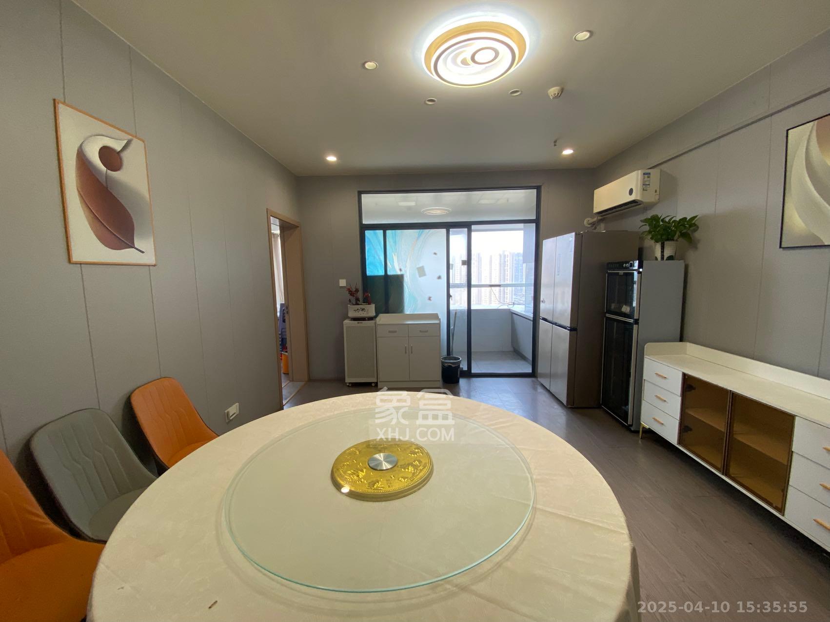 中建嘉和城  1室1厅1卫   1700.00元/月室内图