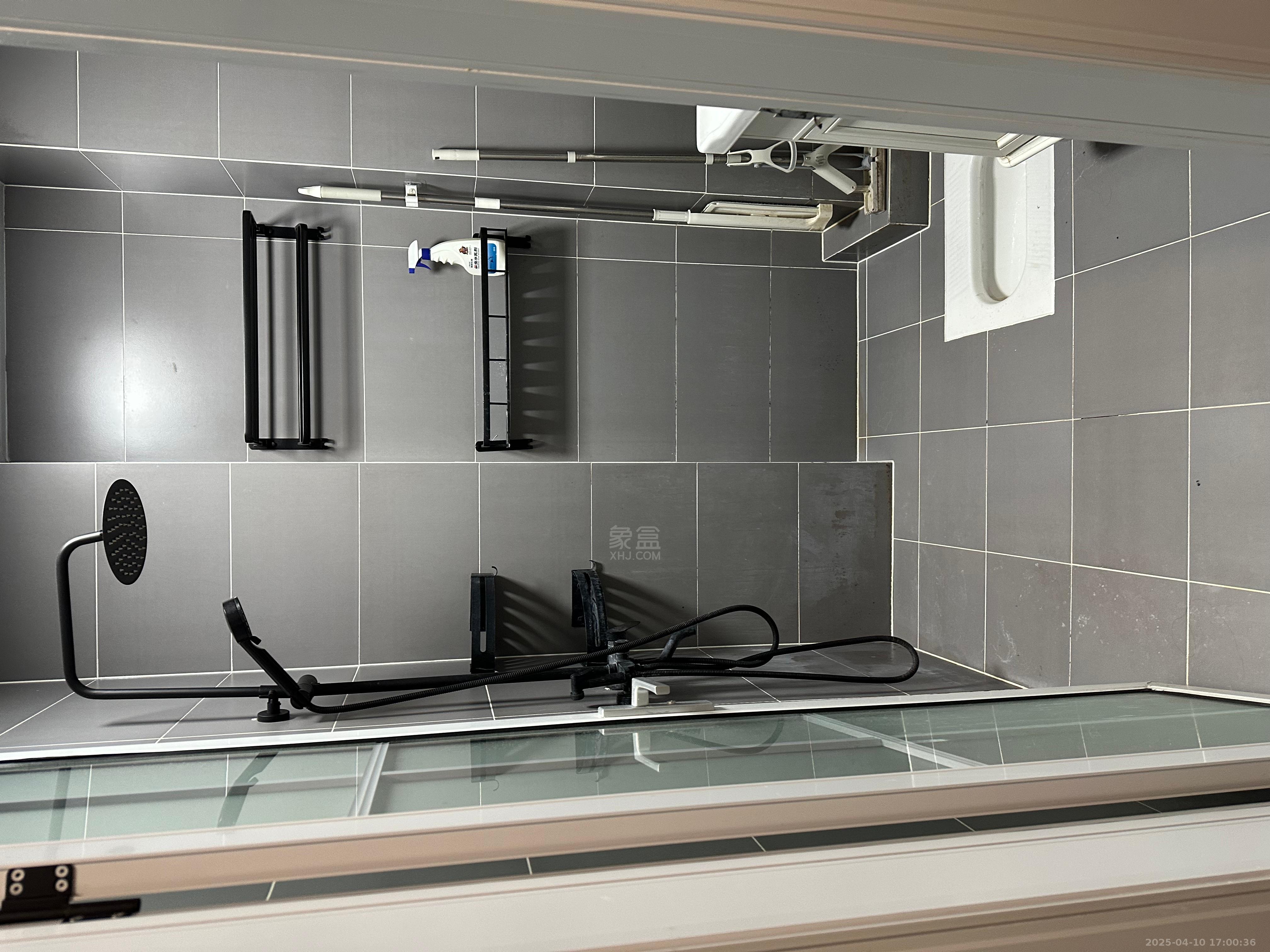 白金汉宫 1室1厅1卫 1800.0元/月 白金汉宫 1室1厅1卫 1800.0元/月室内图