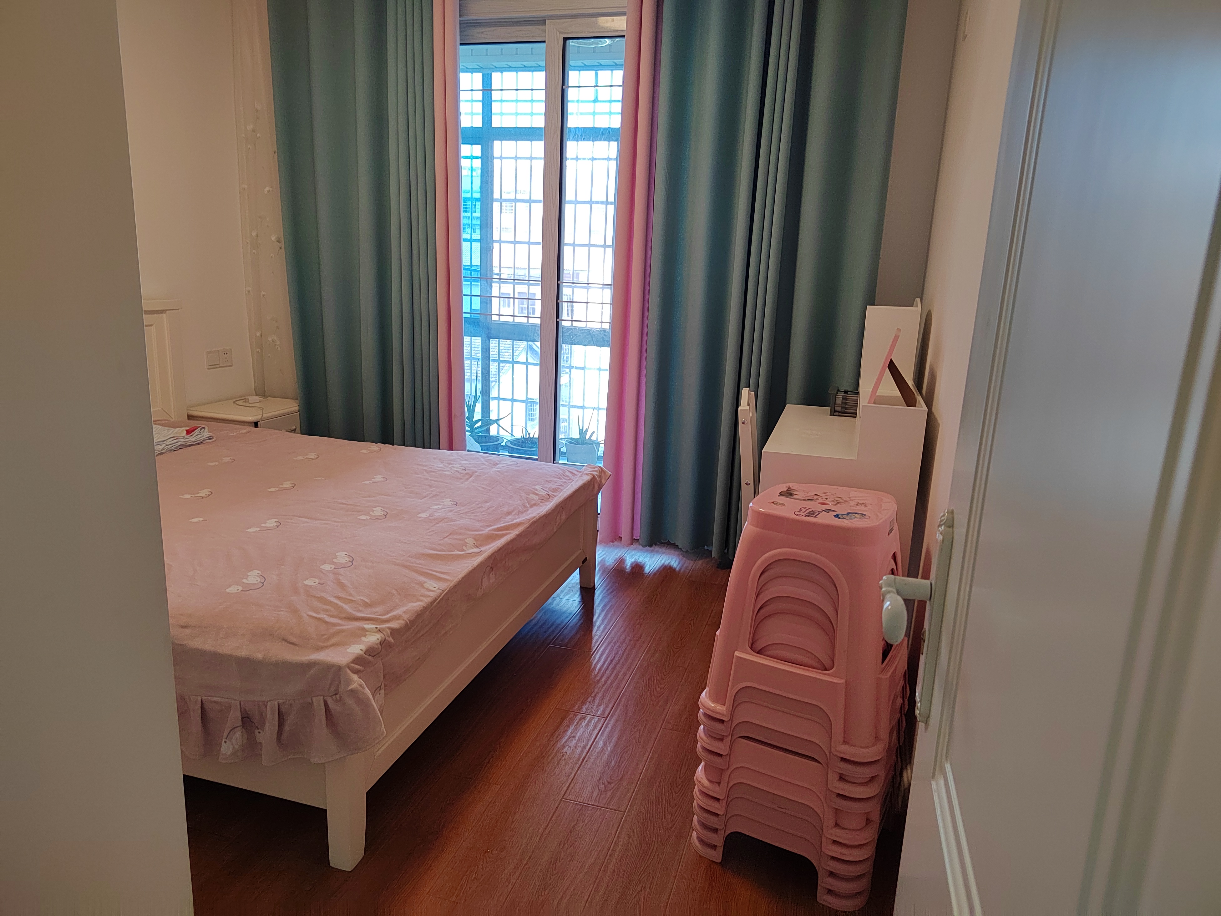 菊苑豪宅 1室0厅0卫 85.8万 菊苑豪宅 1室0厅0卫 85.8万客厅