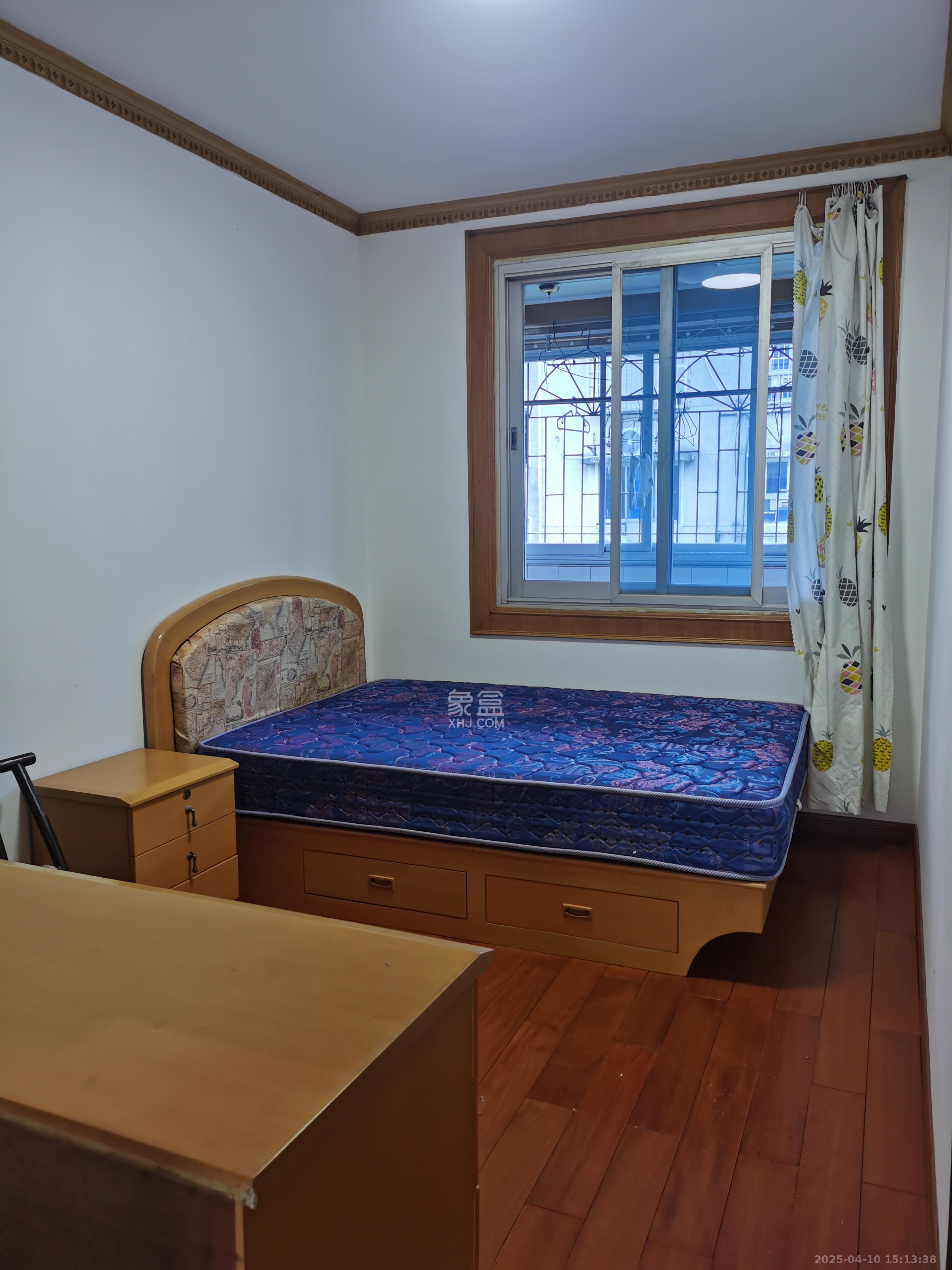 长沙市中心医院宿舍楼(雨花区)  3室2厅1卫    2000.0元/月 长沙市中心医院宿舍楼(雨花区)  3室2厅1卫    2000.0元/月室内图