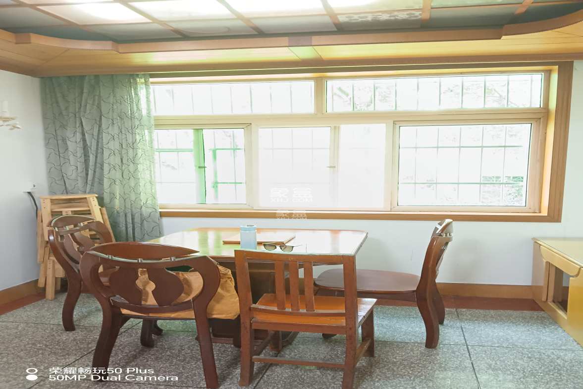 天心物业 3室1厅1卫 1600.0元/月 天心物业 3室1厅1卫 1600.0元/月室内图