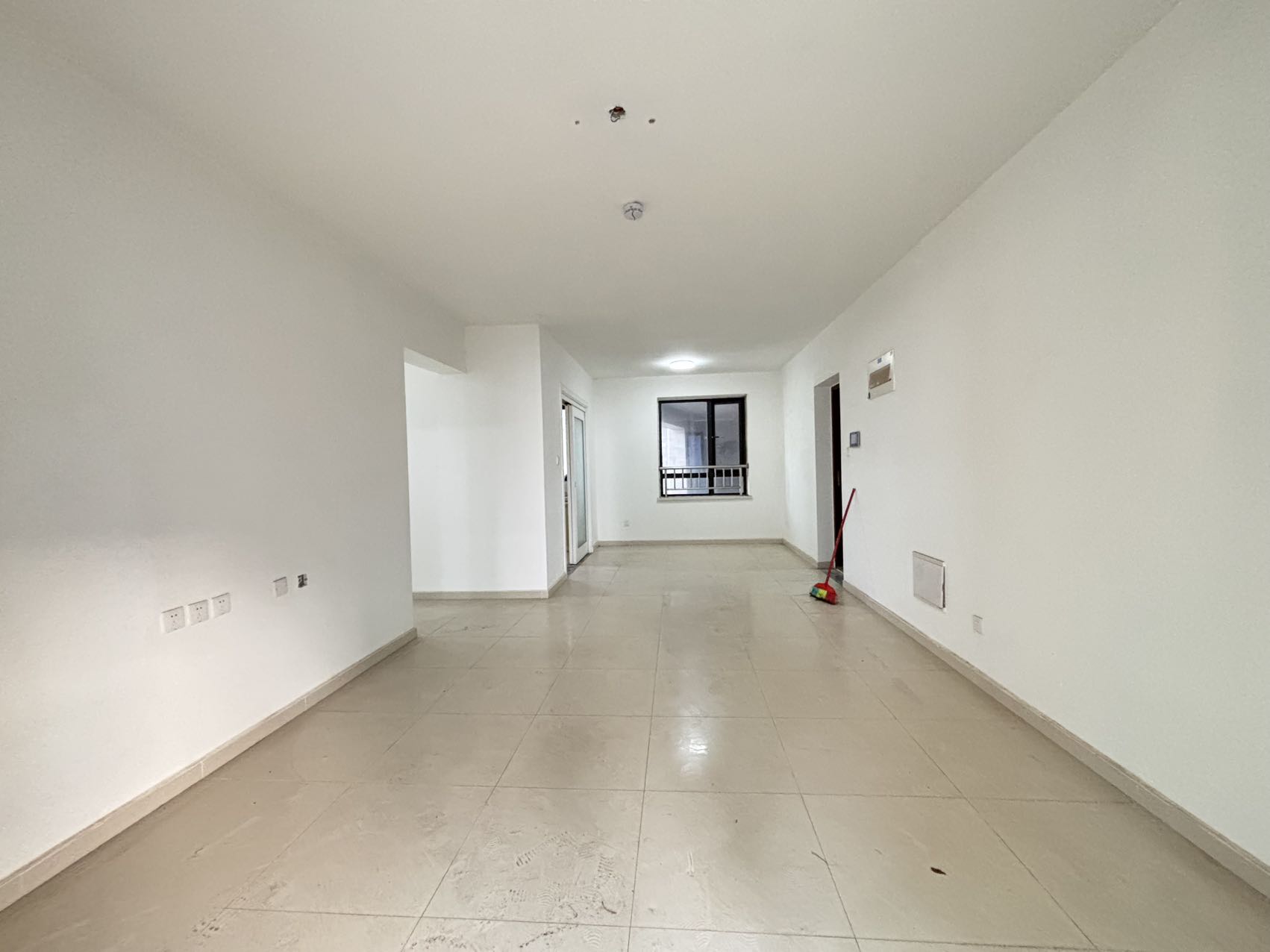 天地凤凰城 3室2厅2卫 150.0万 天地凤凰城 3室2厅2卫 150.0万室内图