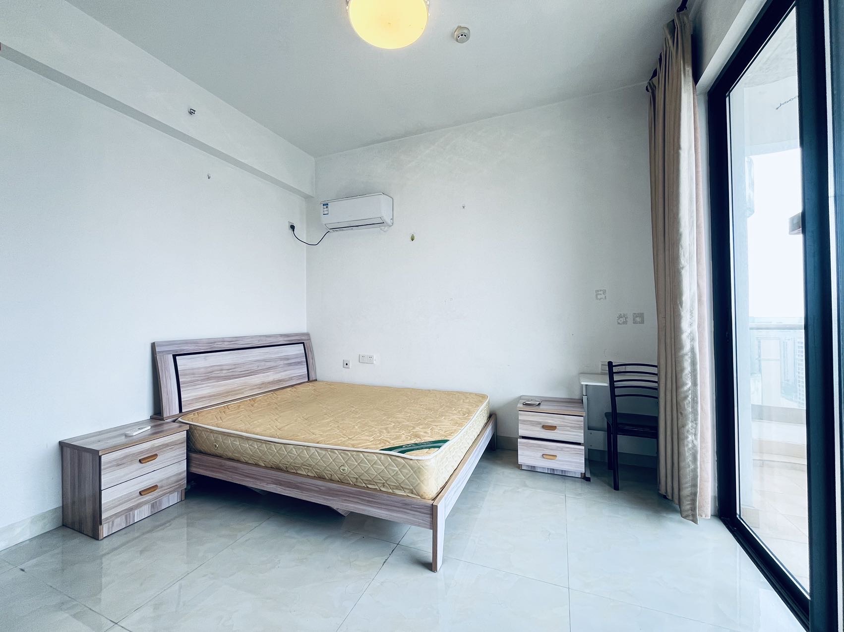 远大购物广场 1室2厅1卫 110.0万 远大购物广场 1室2厅1卫 110.0万客厅