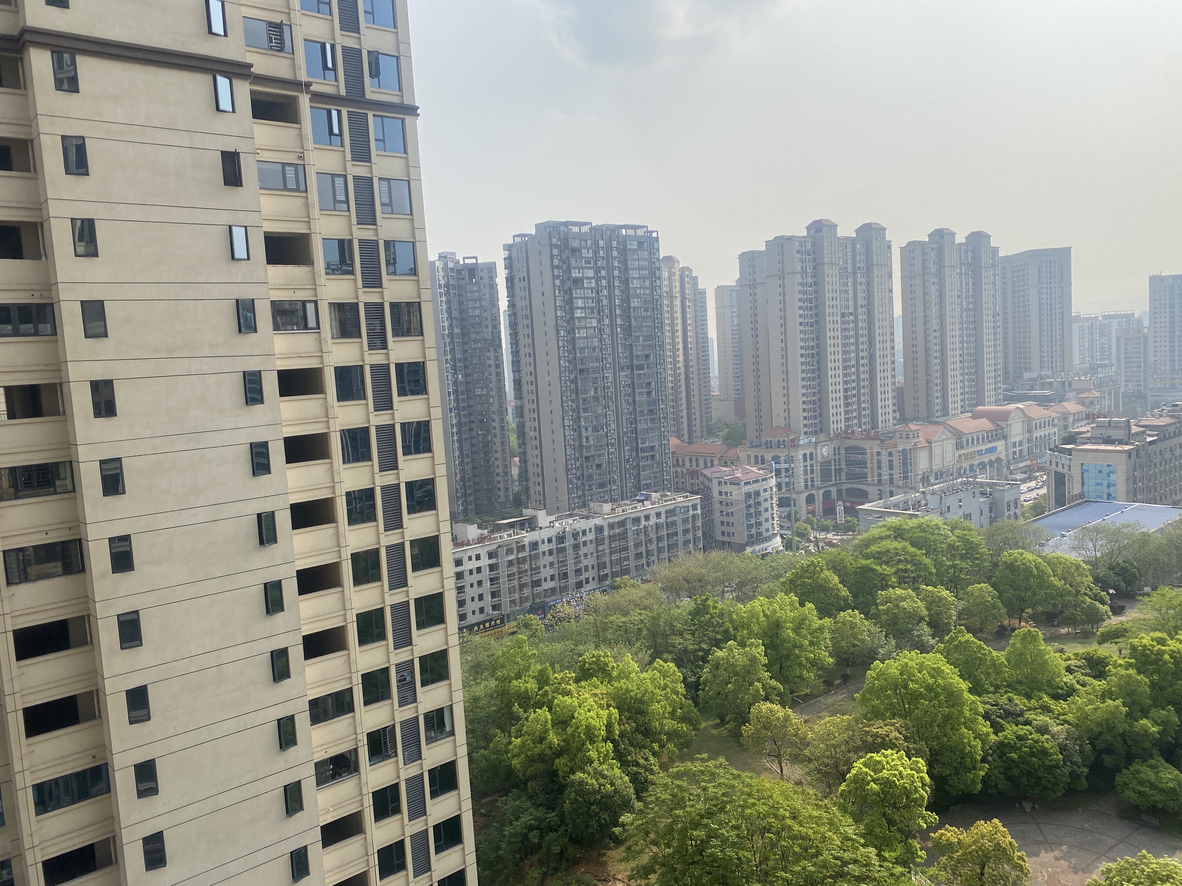 金信园林嘉园 4室2厅2卫 85.8万 金信园林嘉园 4室2厅2卫 85.8万客厅