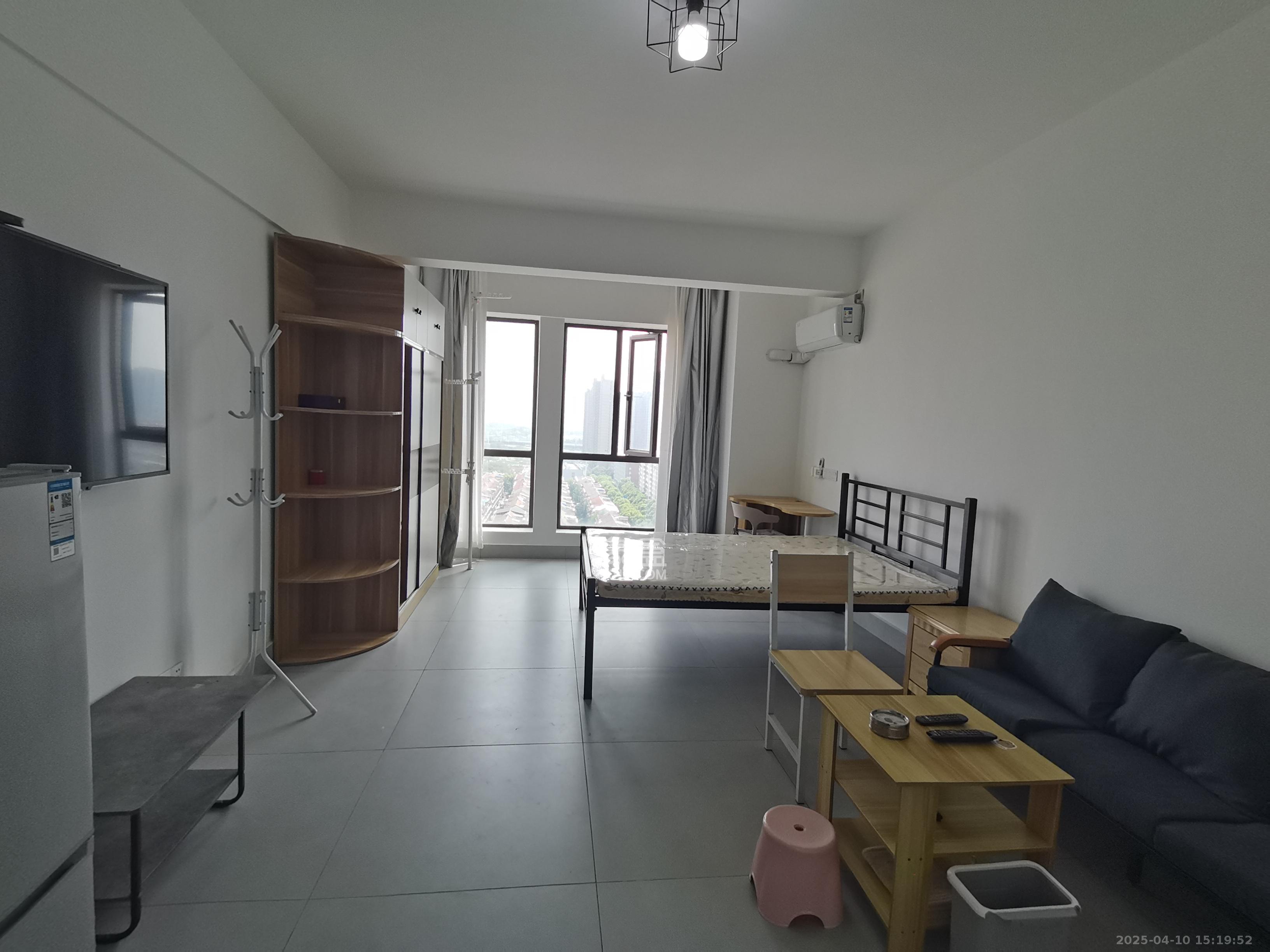 万象凯旋湾 1室0厅1卫 1500.0元/月 万象凯旋湾 1室0厅1卫 1500.0元/月室内图