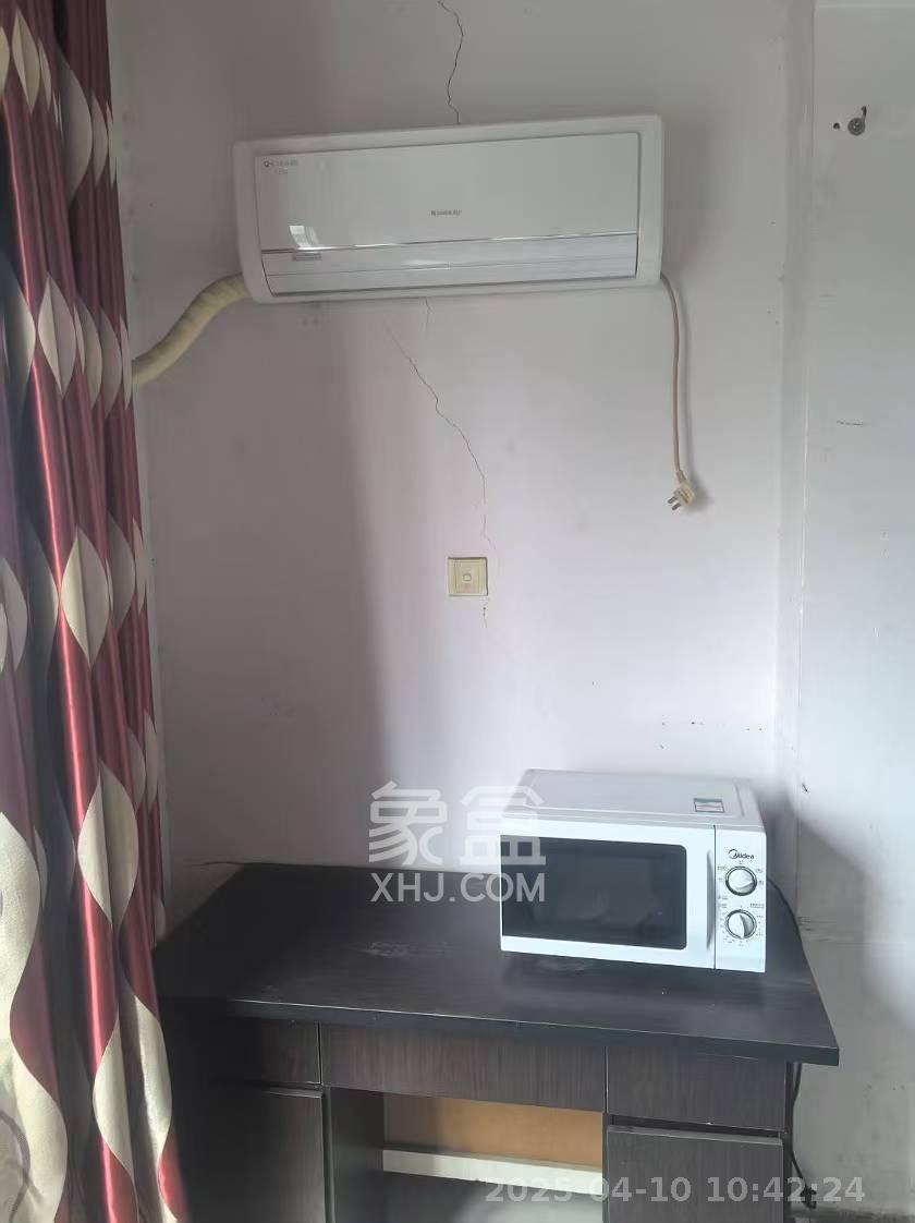 红星商务楼(红星蔬菜批发大市场) 1室1厅1卫 800.0元/月 红星商务楼(红星蔬菜批发大市场) 1室1厅1卫 800.0元/月室内图