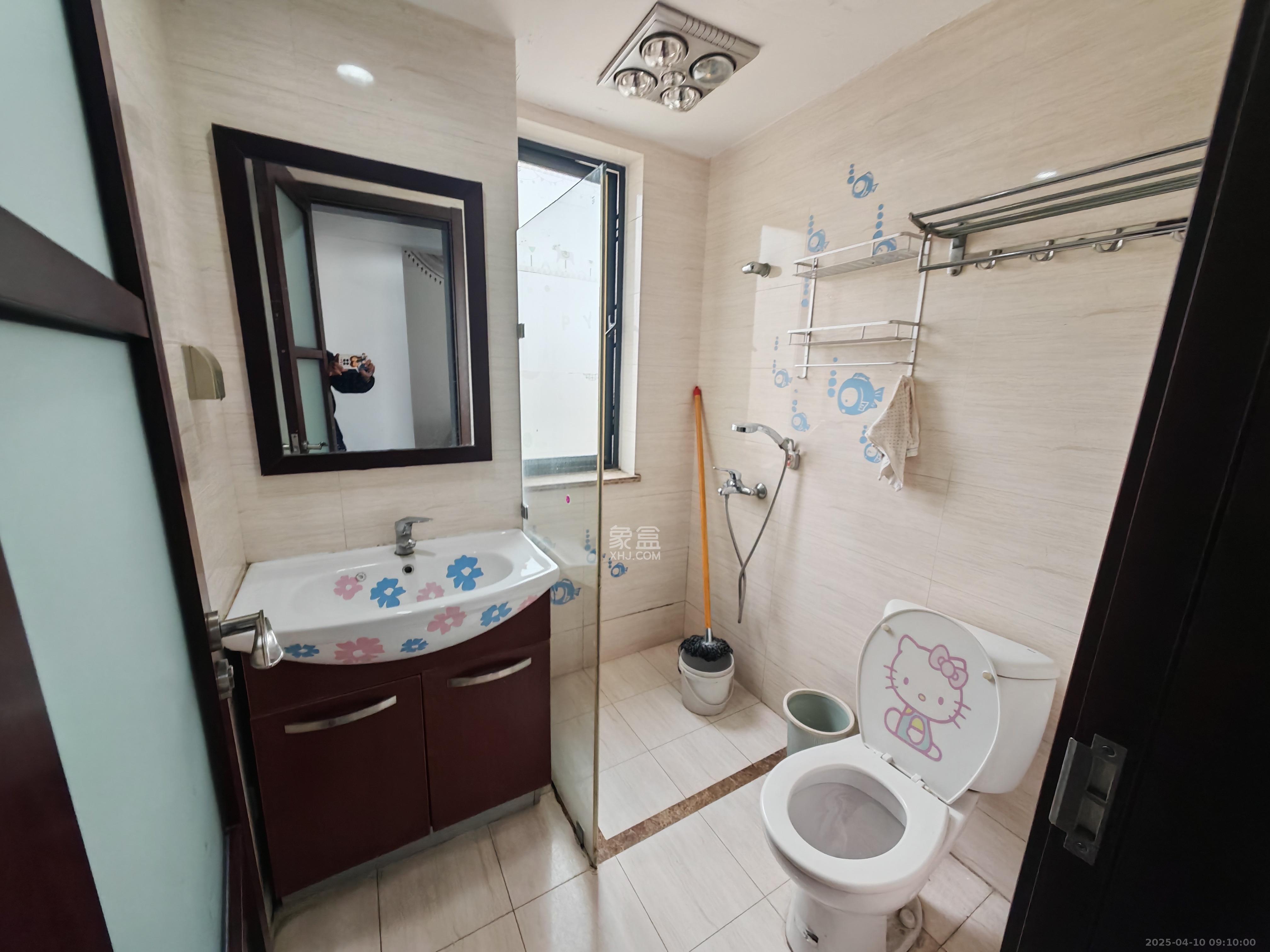 好莱城(弘德西街) 3室2厅1卫 2300.0元/月 好莱城(弘德西街) 3室2厅1卫 2300.0元/月室内图