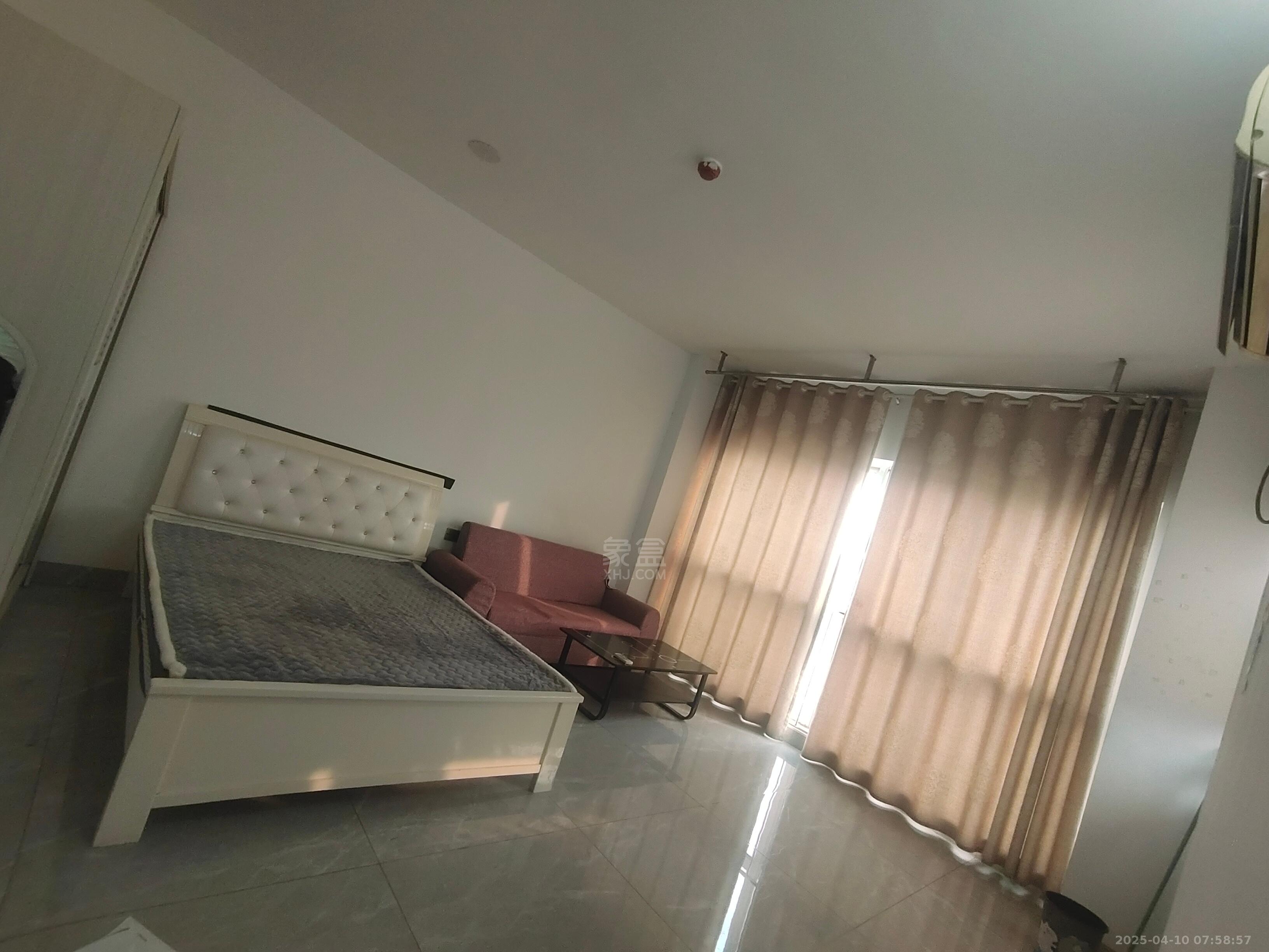 鸿益广场 1室1厅1卫 1100.0元/月 鸿益广场 1室1厅1卫 1100.0元/月室内图