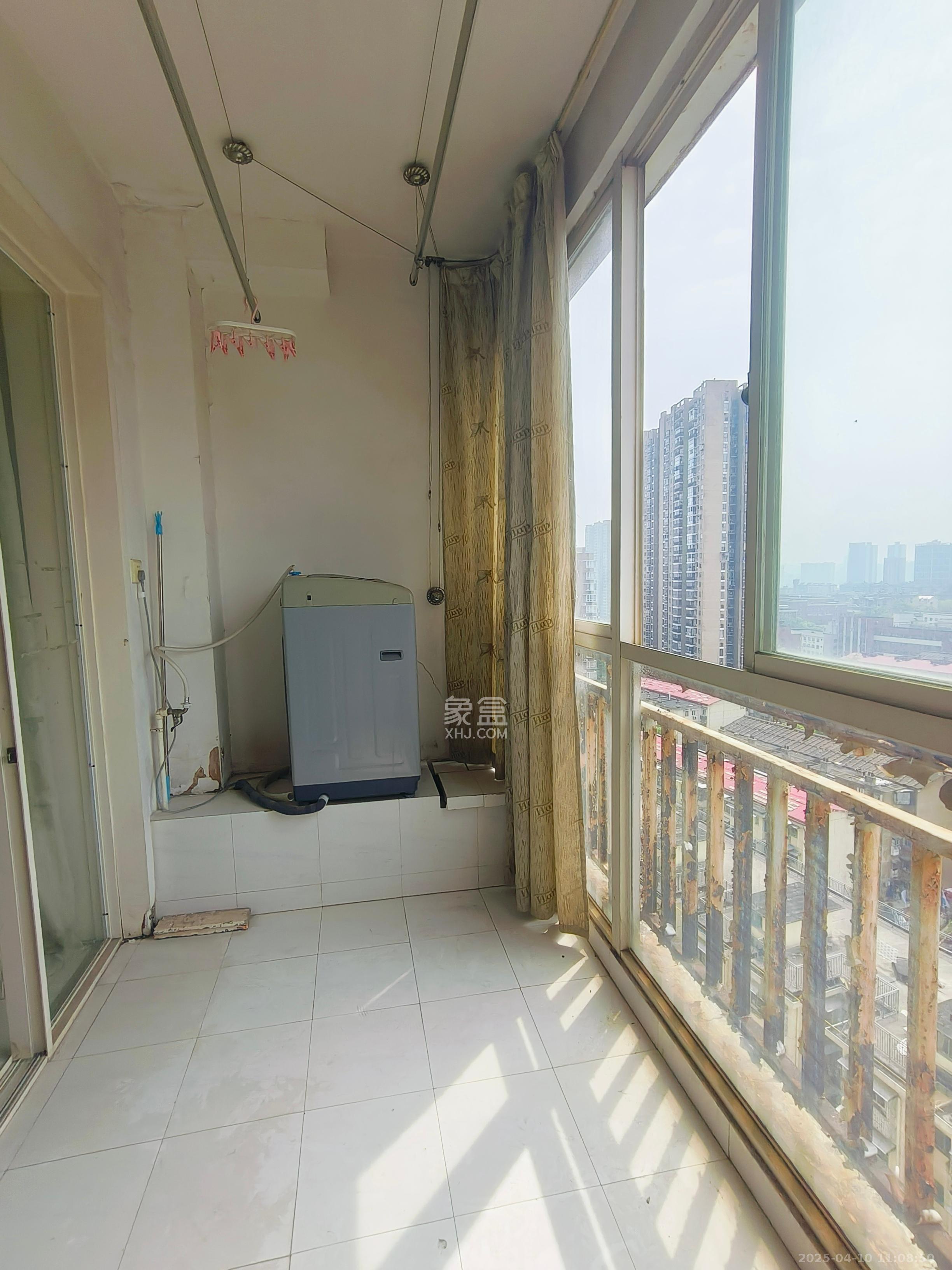 一心花苑  2室1厅1卫   2600.00元/月室内图