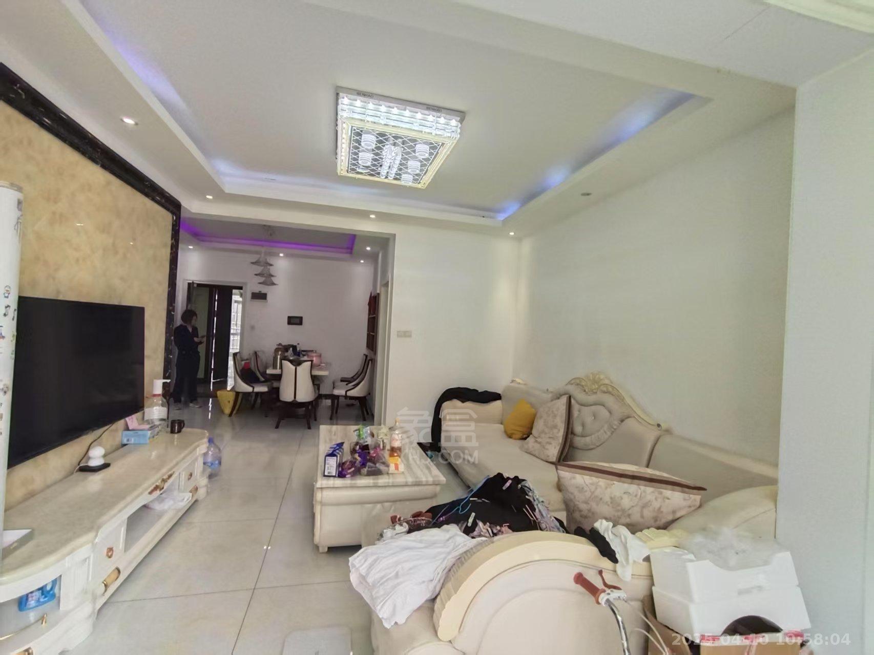 庐山春天早安华晨  2室2厅1卫    1580.0元/月 庐山春天早安华晨  2室2厅1卫    1580.0元/月室内图