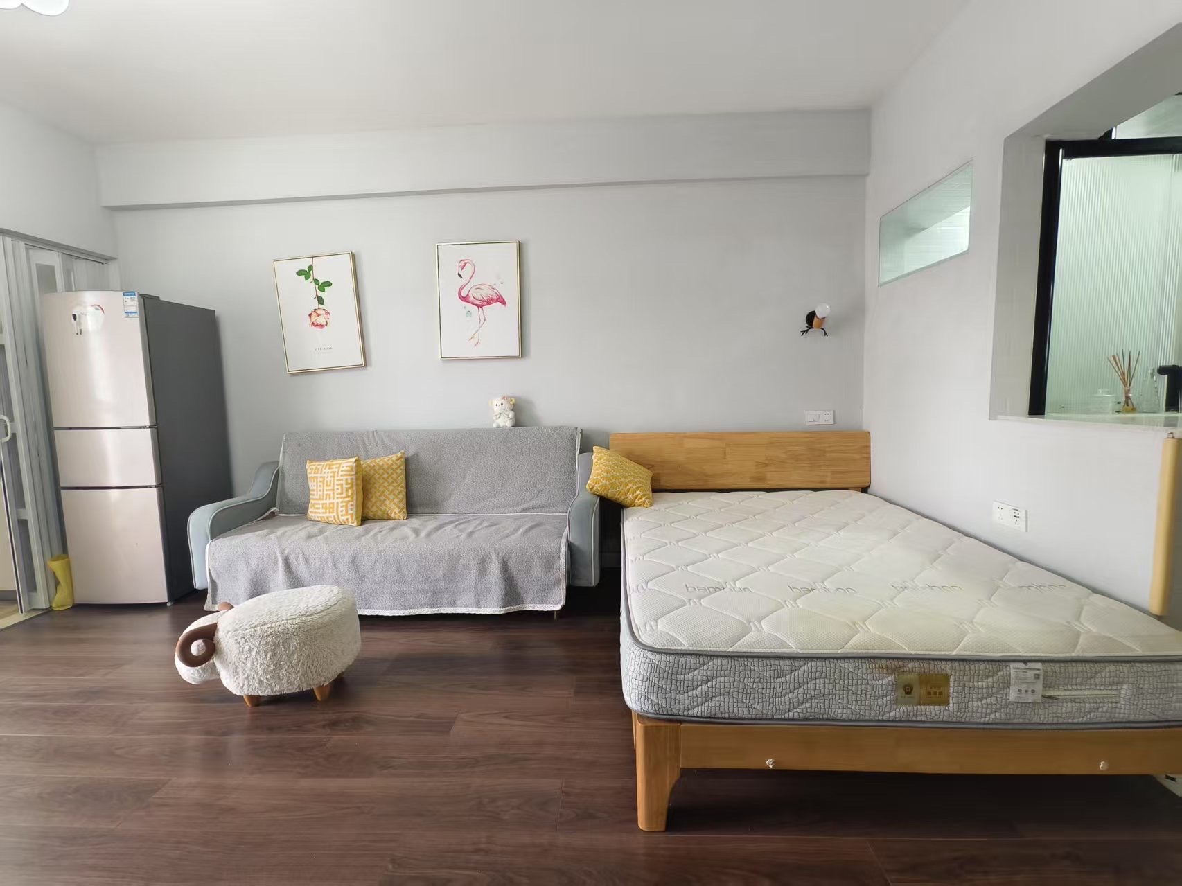 绅蓝都市 1室1厅1卫 58.0万 绅蓝都市 1室1厅1卫 58.0万客厅