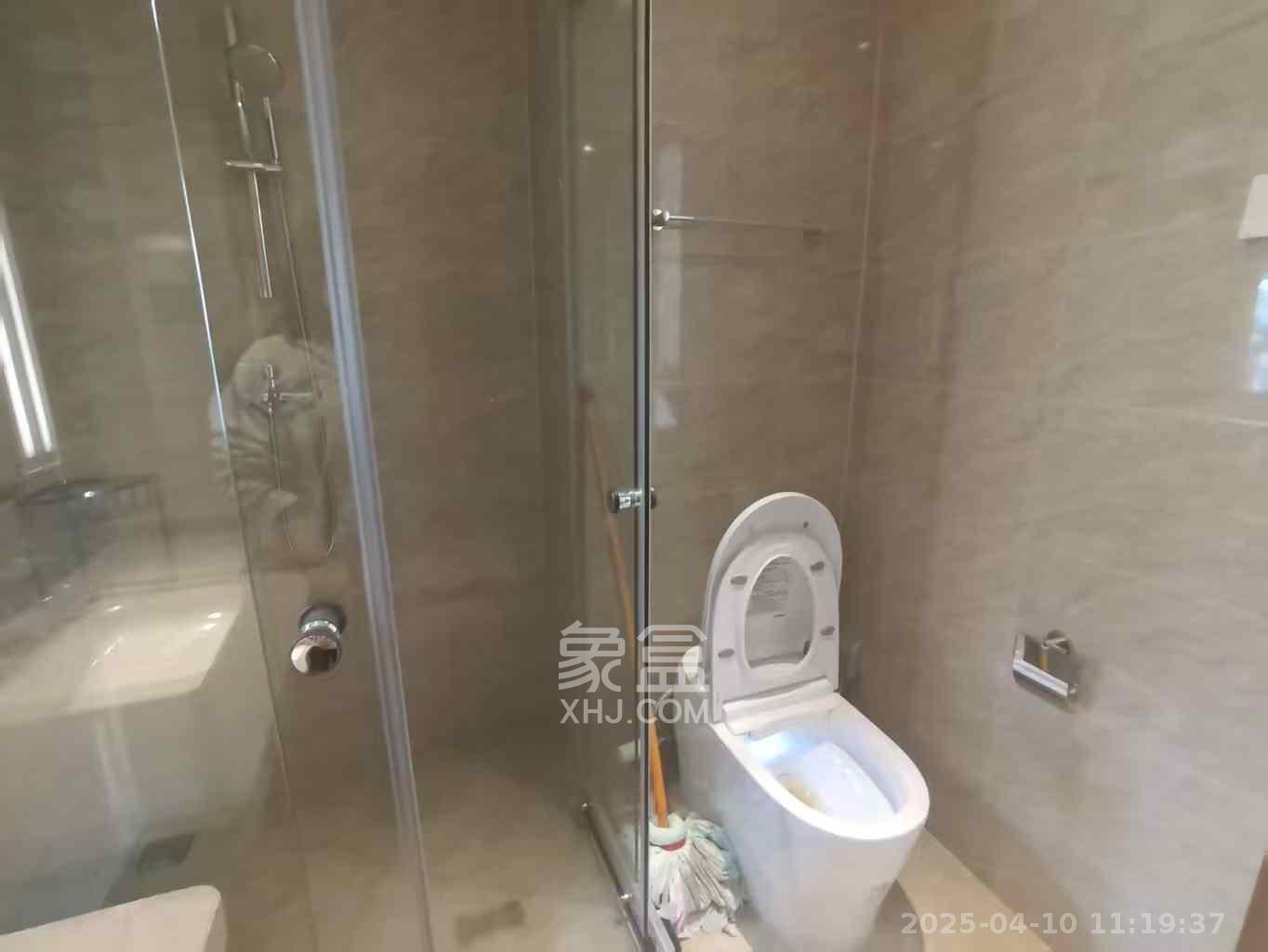 梦想滨江左岸  3室2厅1卫   1800.00元/月室内图
