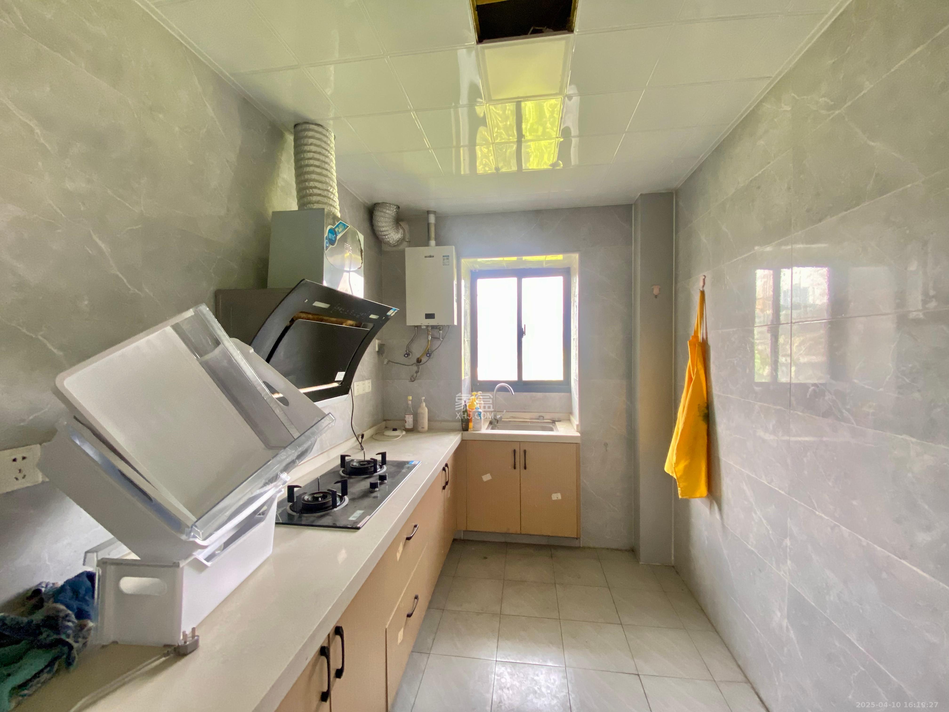 新天小区 3室2厅2卫 1600.0元/月 新天小区 3室2厅2卫 1600.0元/月室内图