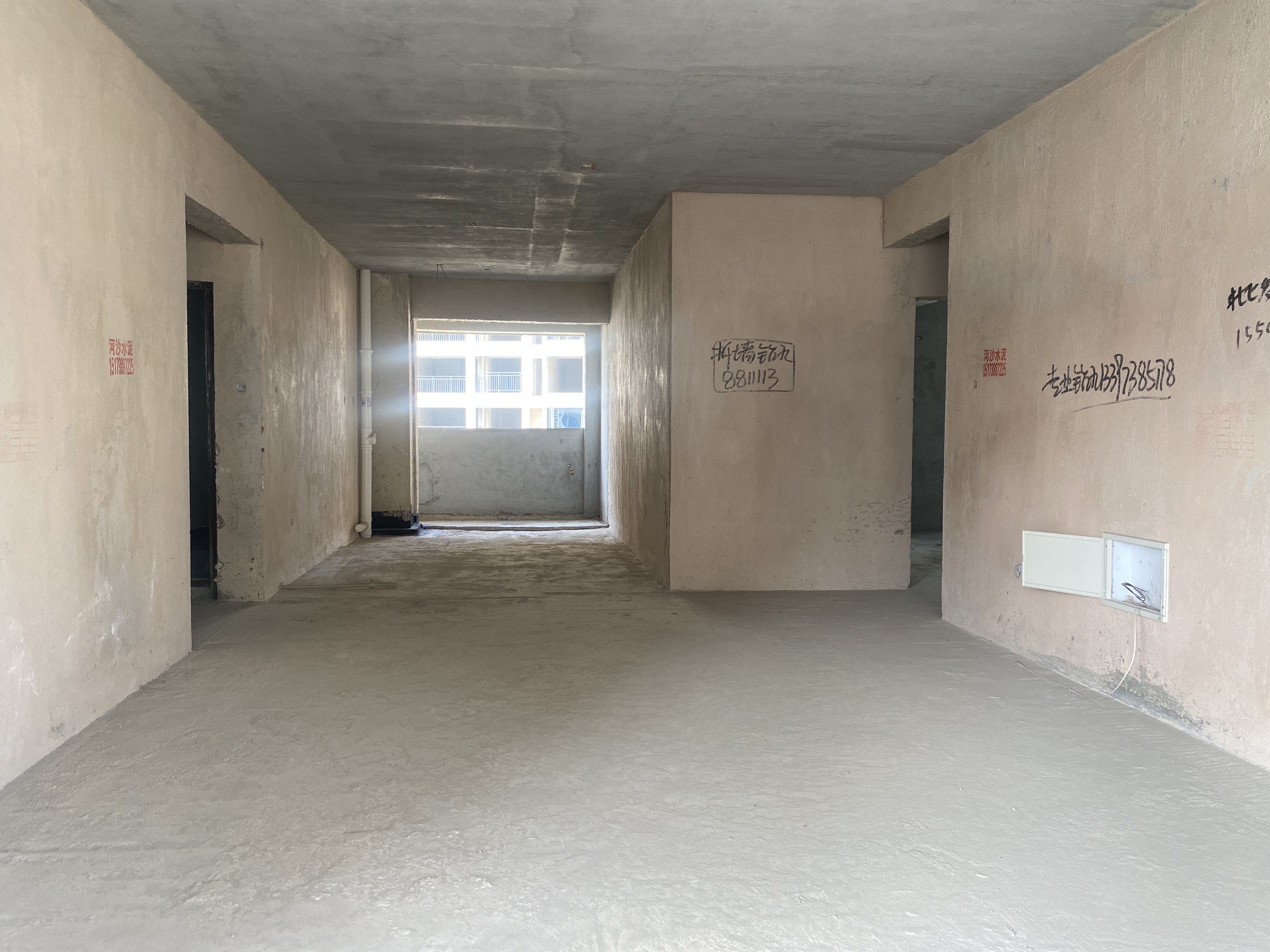 金信园林嘉园 4室2厅2卫 85.8万 金信园林嘉园 4室2厅2卫 85.8万客厅