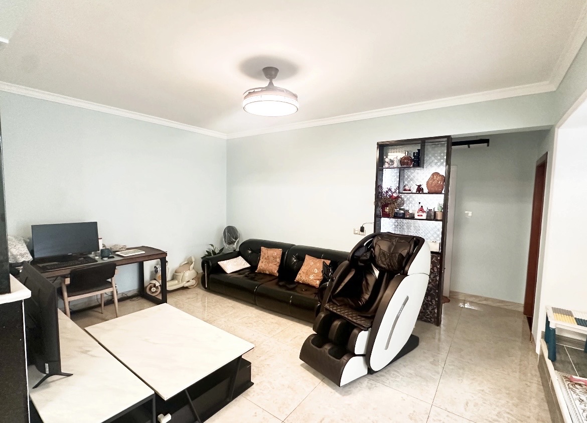 蓝水湾二期  2室2厅1卫    129.0万 蓝水湾二期  2室2厅1卫    129.0万客厅