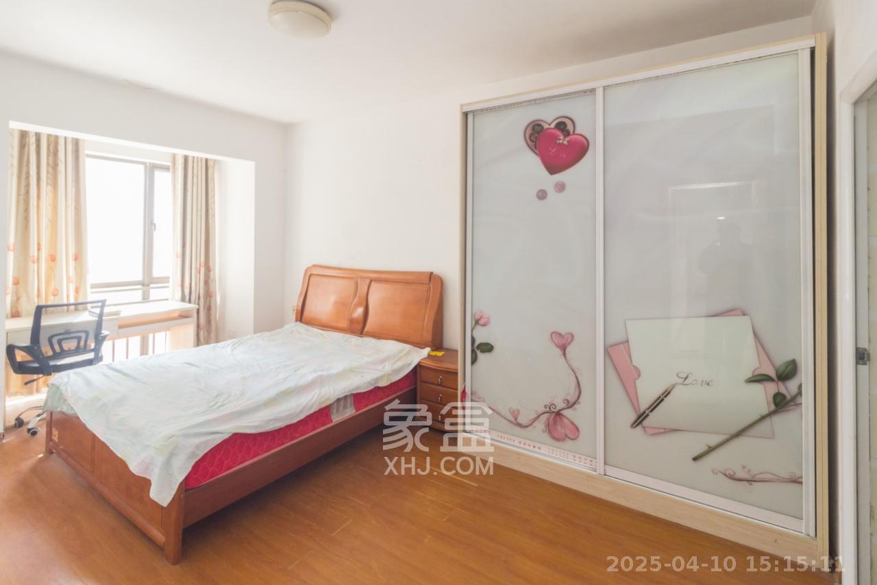 旭辉华庭 3室2厅2卫 1750.0元/月 旭辉华庭 3室2厅2卫 1750.0元/月室内图