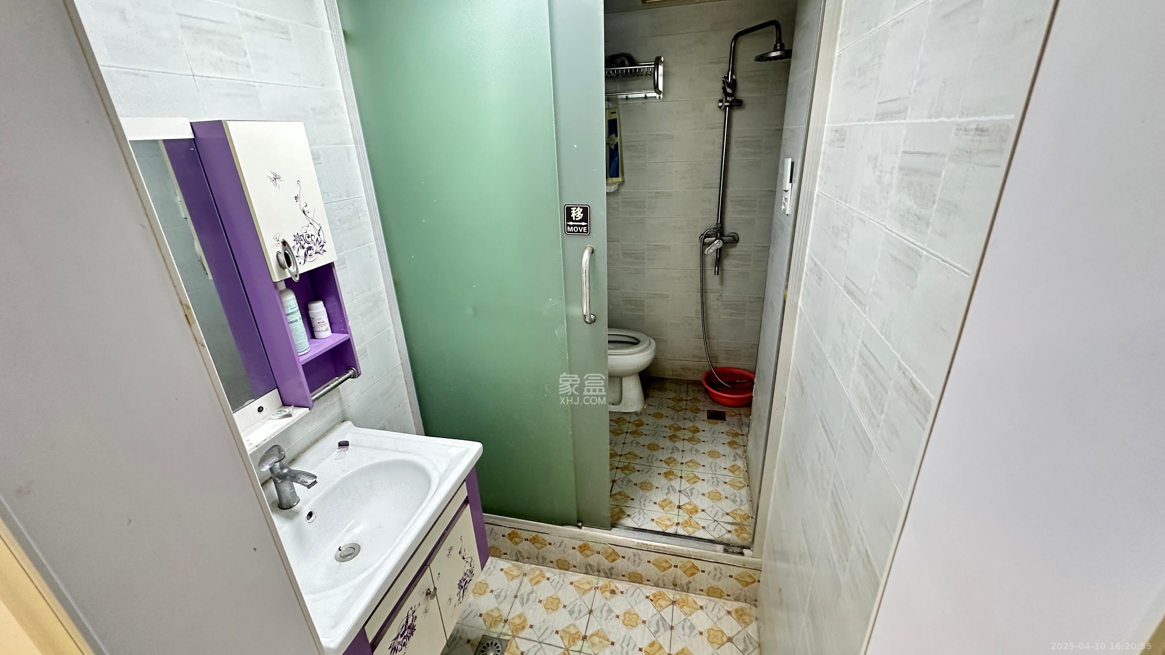 勤诚达新界  3室2厅1卫   1800.00元/月室内图