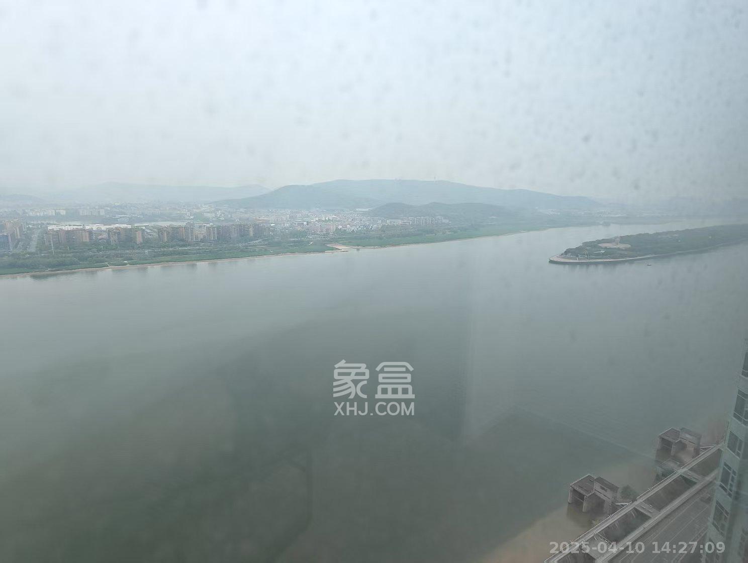 湘江颂  3室1厅2卫   10000.00元/月室内图