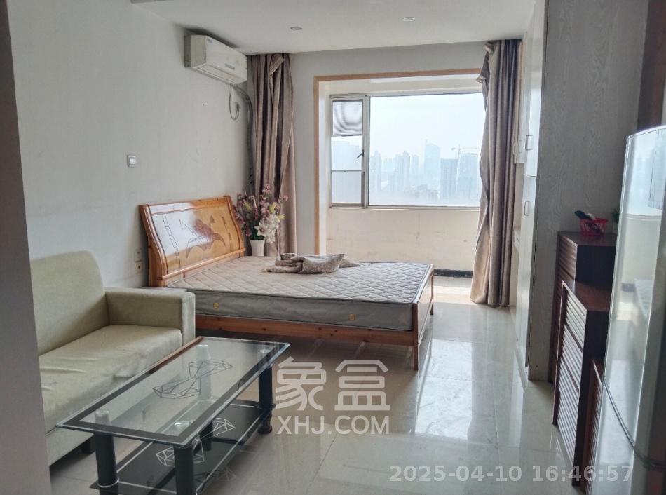 万科魅力之城  1室1厅1卫   1300.00元/月