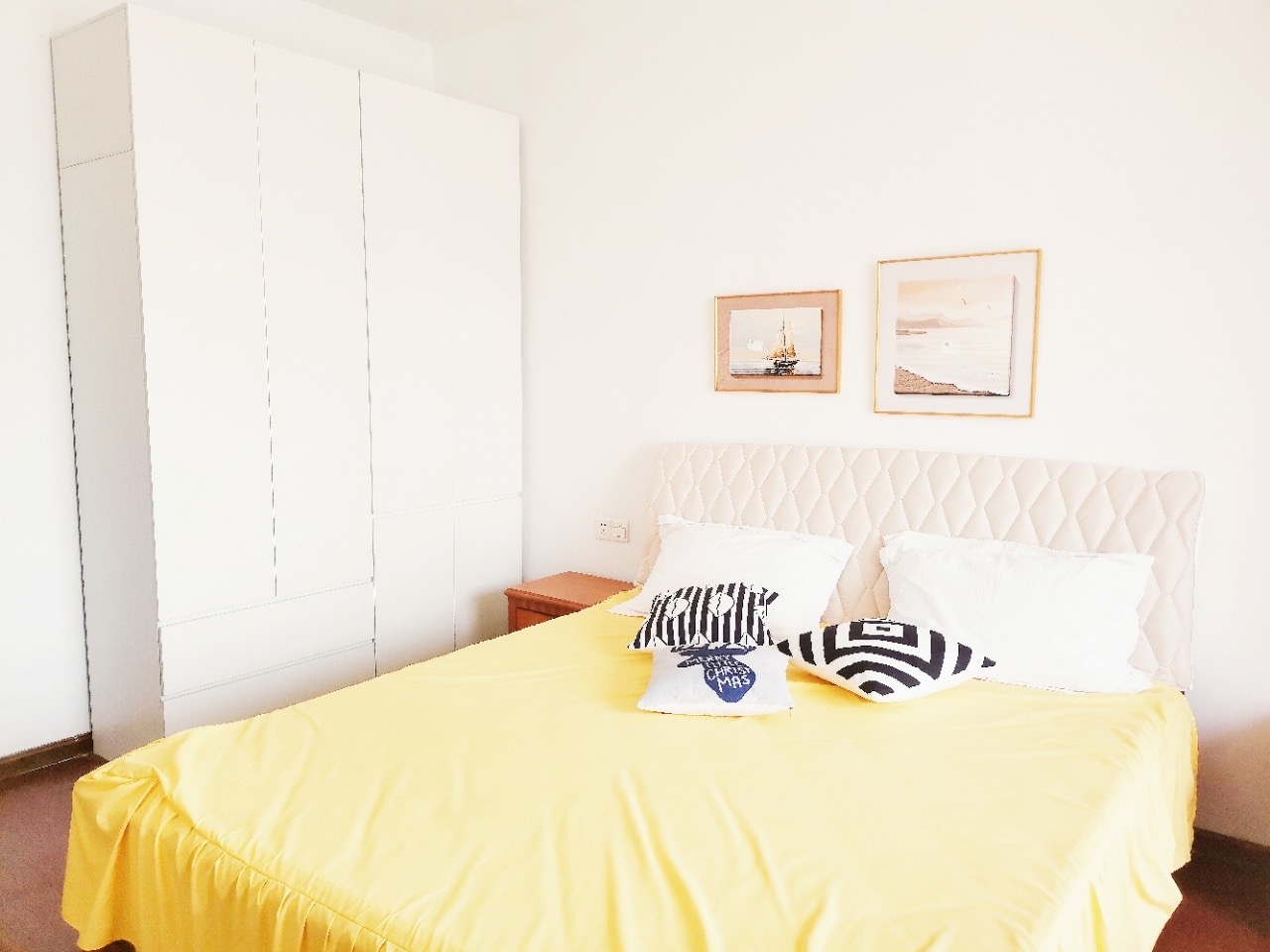 长和广场 3室2厅2卫 2500.0元/月 长和广场 3室2厅2卫 2500.0元/月室内图