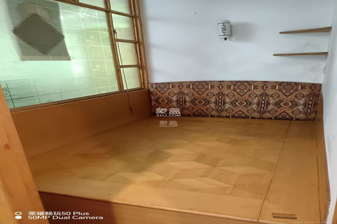 天心物业 3室1厅1卫 1600.0元/月 天心物业 3室1厅1卫 1600.0元/月室内图