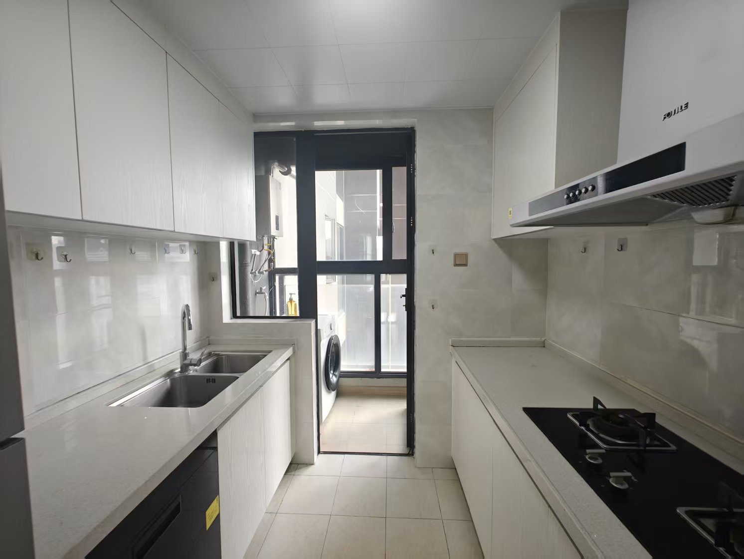 星华海岸城二期  3室2厅2卫    3000.0元/月 星华海岸城二期  3室2厅2卫    3000.0元/月室内图