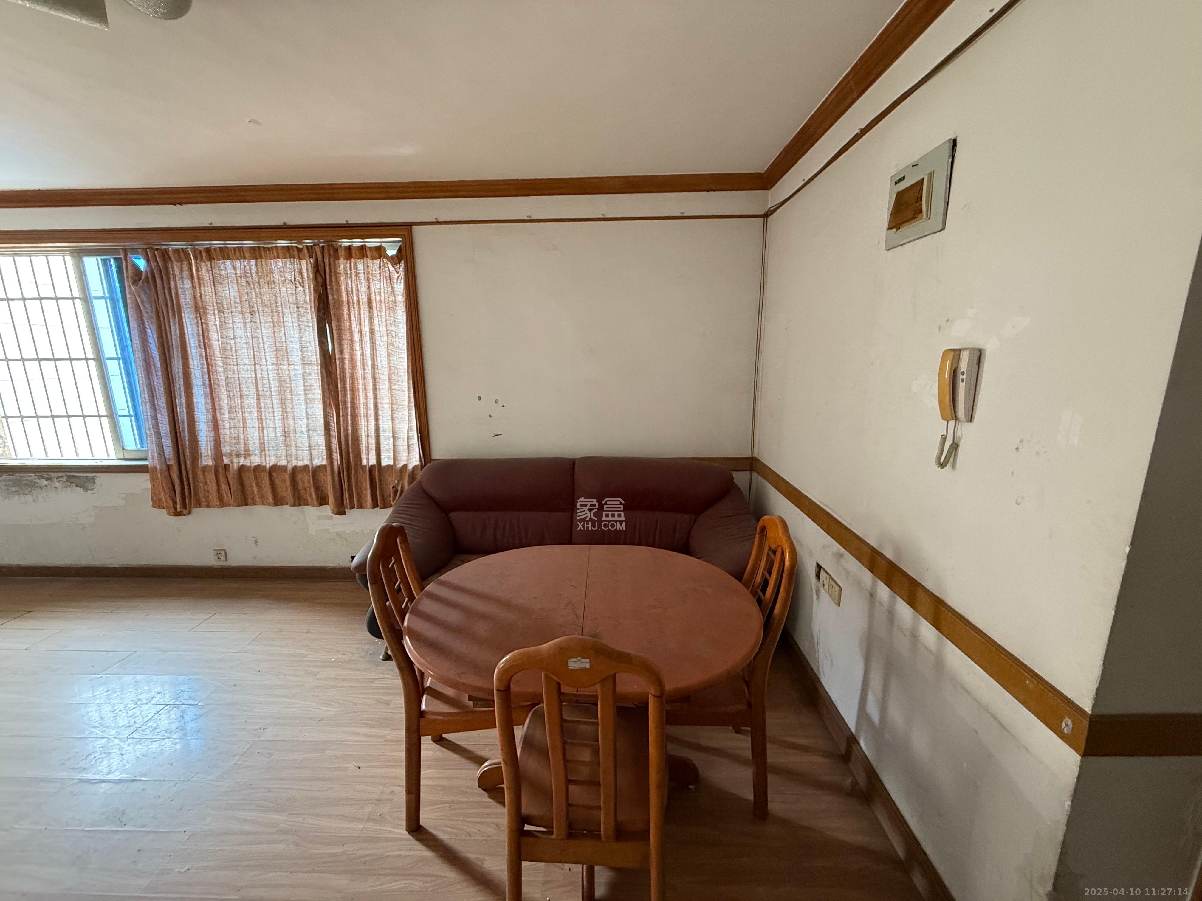 南大桥安居城(百姓市场) 3室2厅1卫 1000.0元/月 南大桥安居城(百姓市场) 3室2厅1卫 1000.0元/月室内图