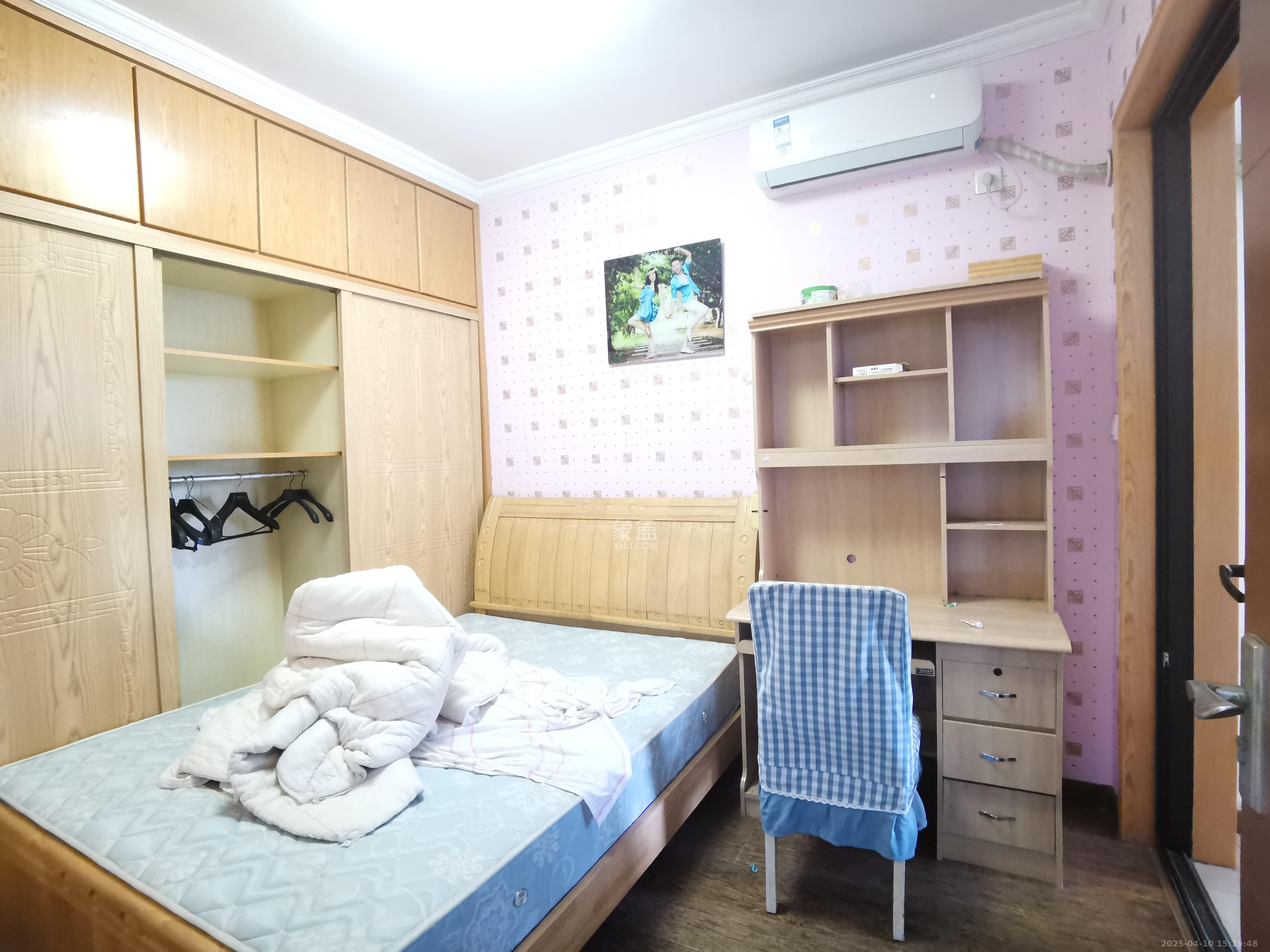 三一街区  2室2厅1卫   1600.00元/月室内图