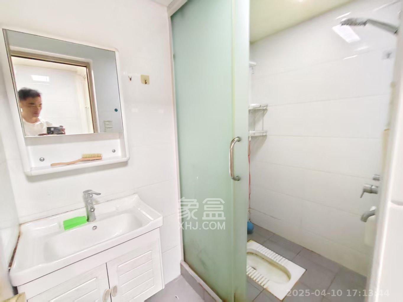 青春里小区 2室1厅1卫 1200.0元/月 青春里小区 2室1厅1卫 1200.0元/月室内图