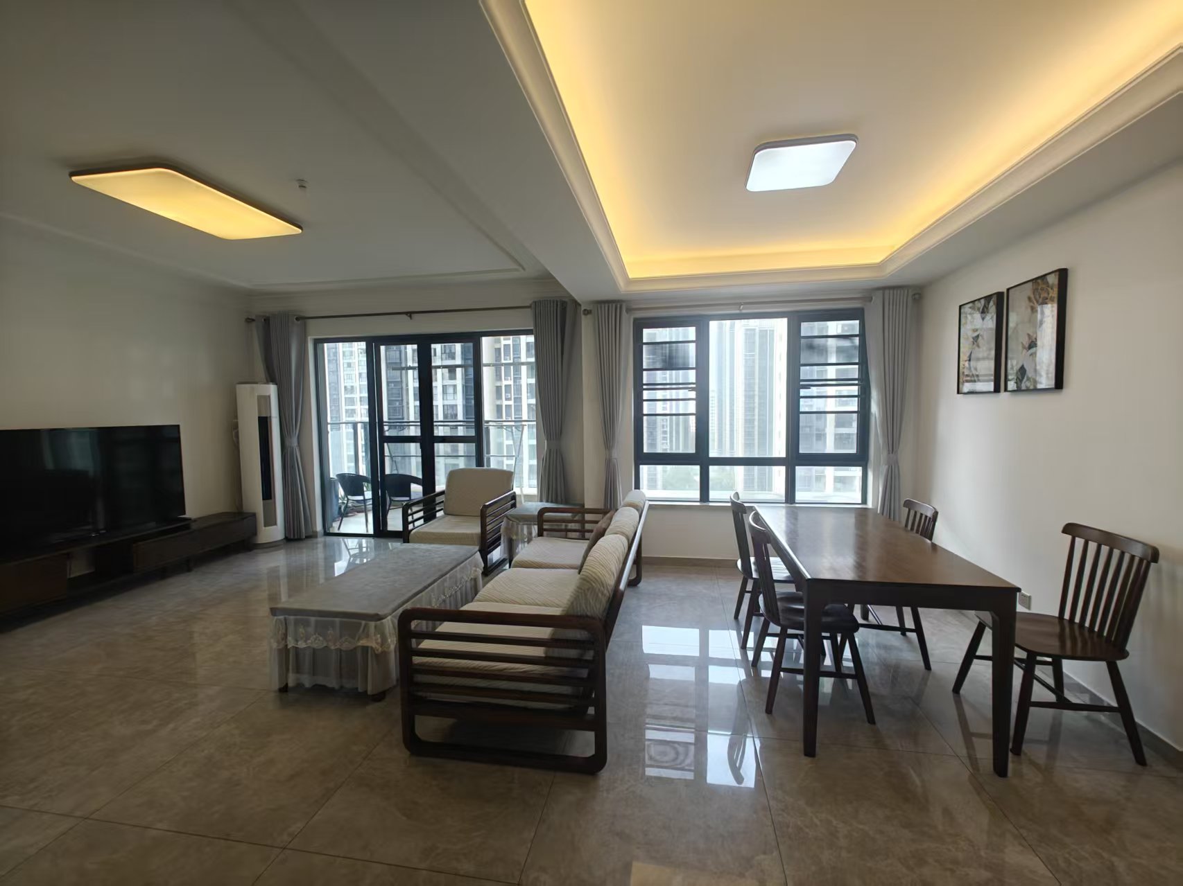 星华海岸城二期  3室2厅2卫    3000.0元/月 星华海岸城二期  3室2厅2卫    3000.0元/月室内图