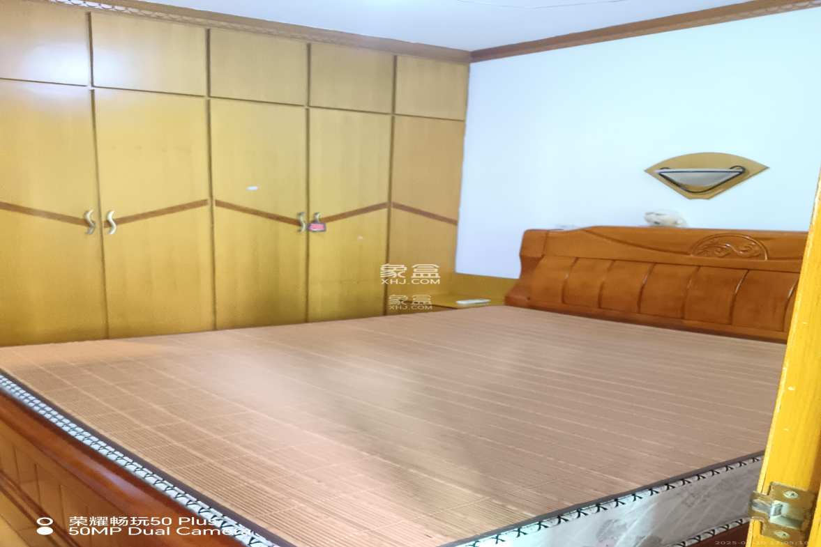 天心物业 3室1厅1卫 1600.0元/月 天心物业 3室1厅1卫 1600.0元/月室内图