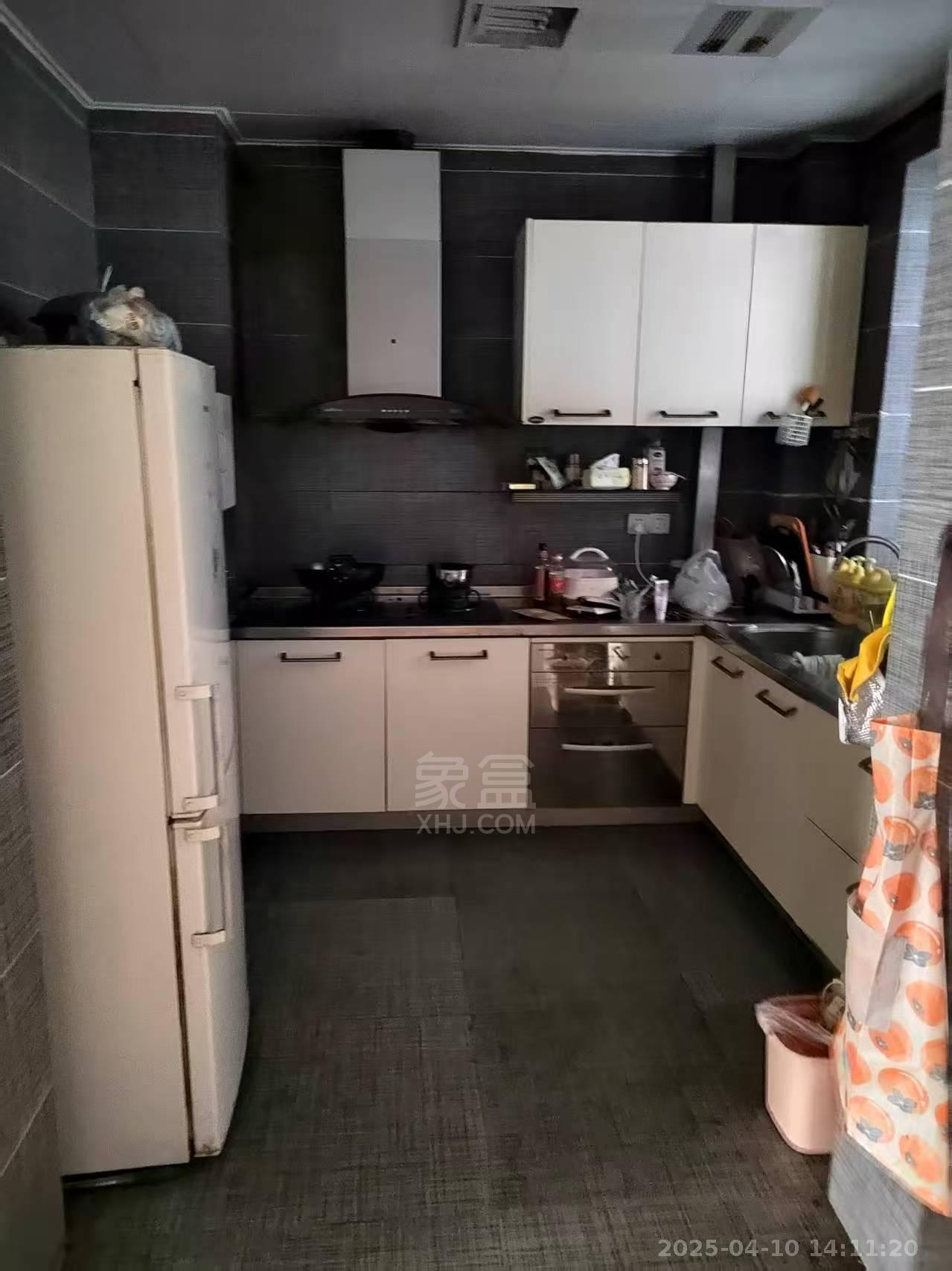 水岸春天 3室1厅2卫 1600.0元/月 水岸春天 3室1厅2卫 1600.0元/月室内图