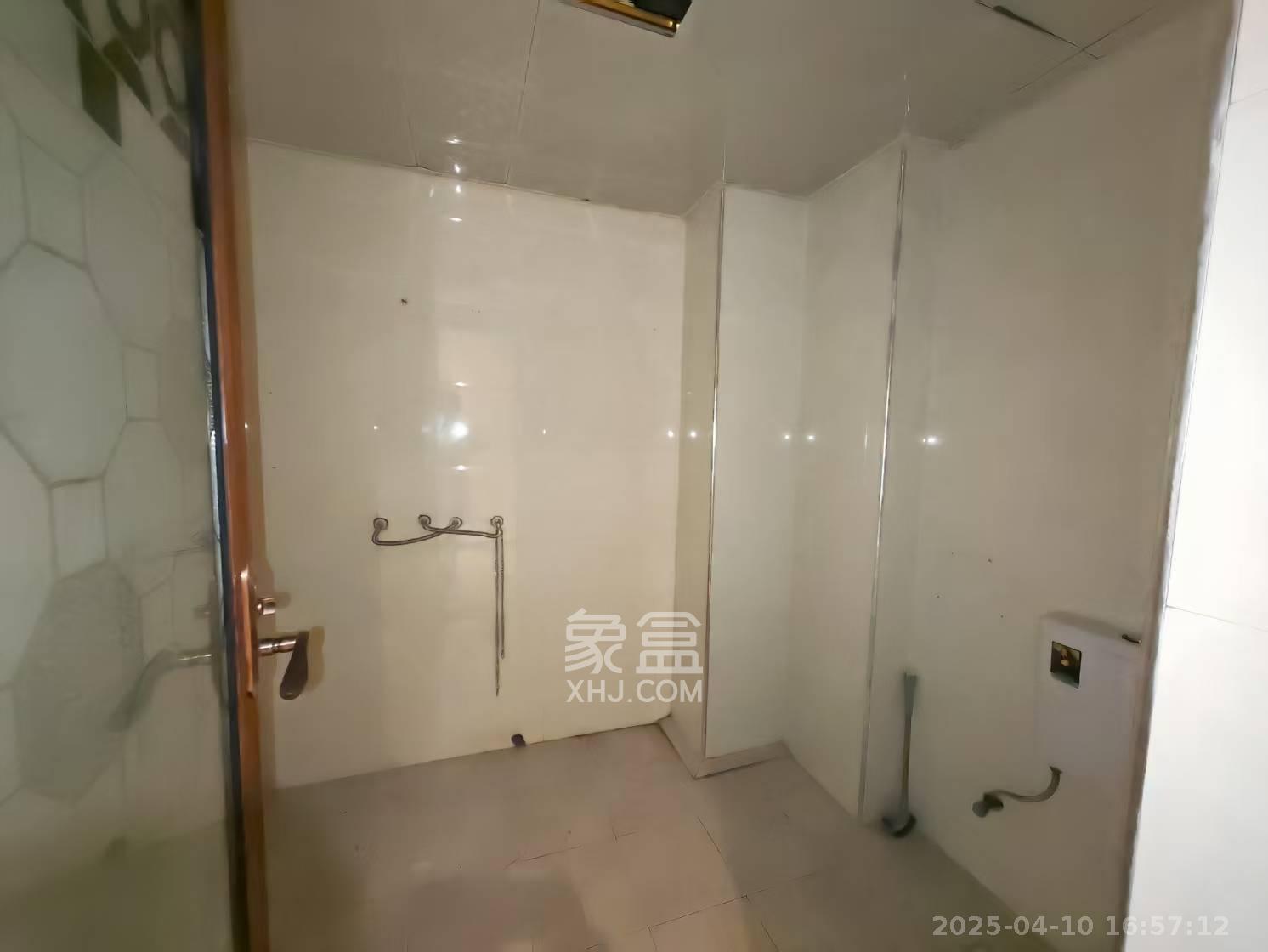 金茂梅溪湖  1室1厅1卫   1600.00元/月室内图
