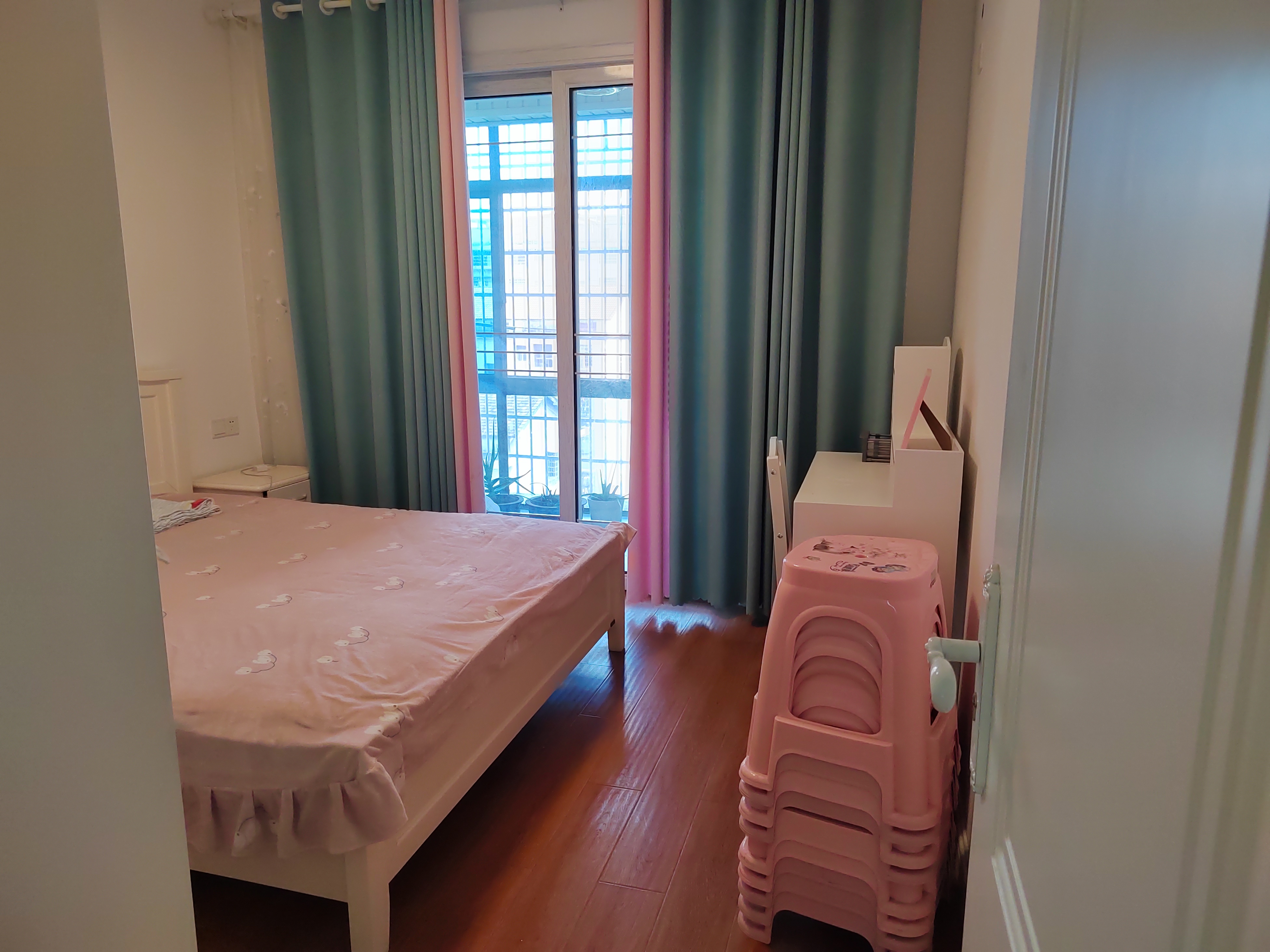 菊苑豪宅 1室0厅0卫 85.8万 菊苑豪宅 1室0厅0卫 85.8万客厅