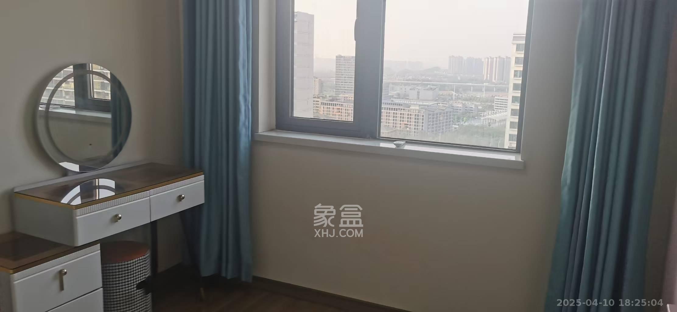 保利恒伟时光印象  4室2厅2卫    2600.0元/月室内图