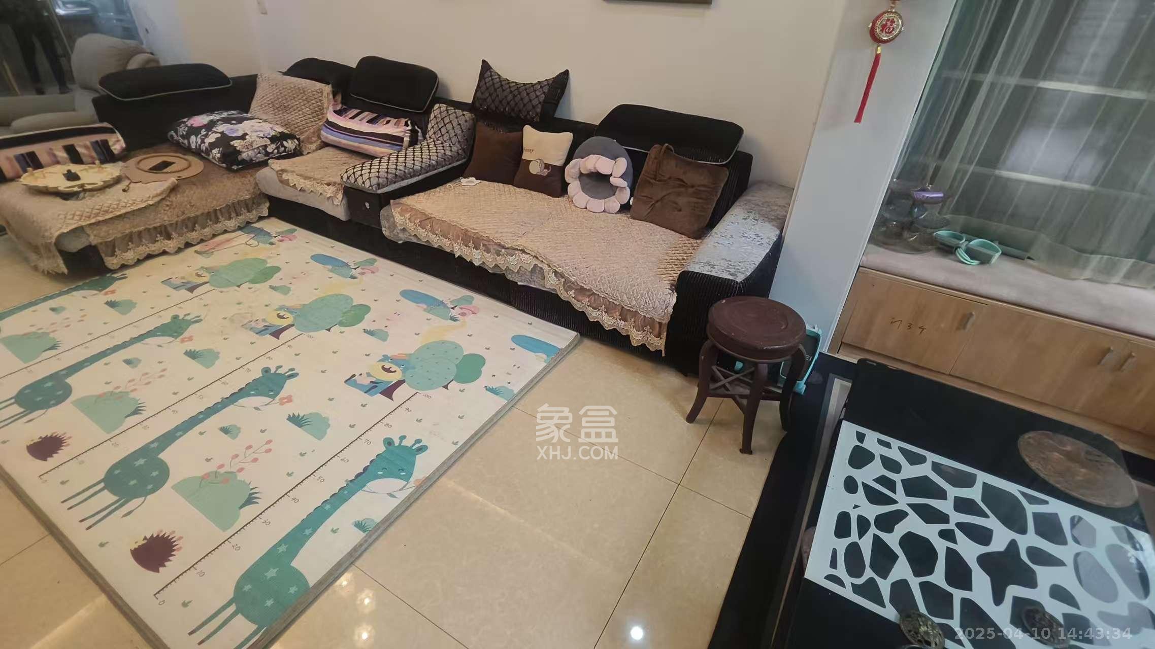 望兴景园一期 1室2厅1卫 1900.0元/月 望兴景园一期 1室2厅1卫 1900.0元/月室内图