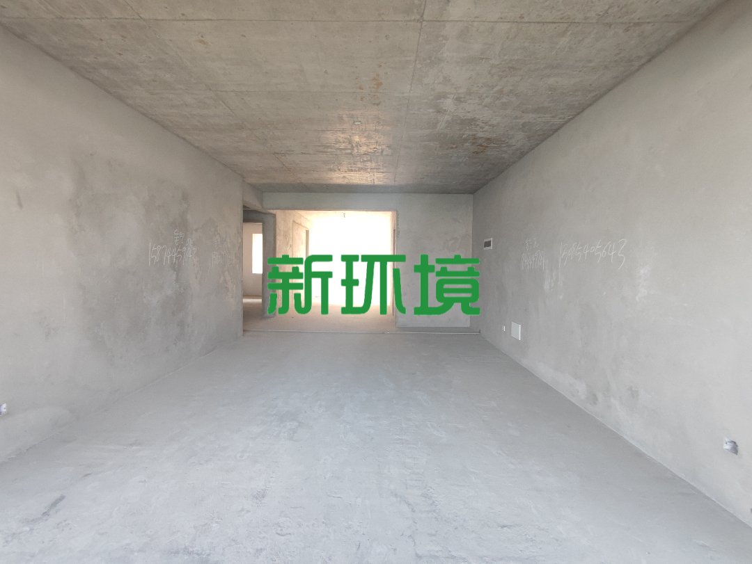 江与城  4室2厅2卫    155.8万客厅