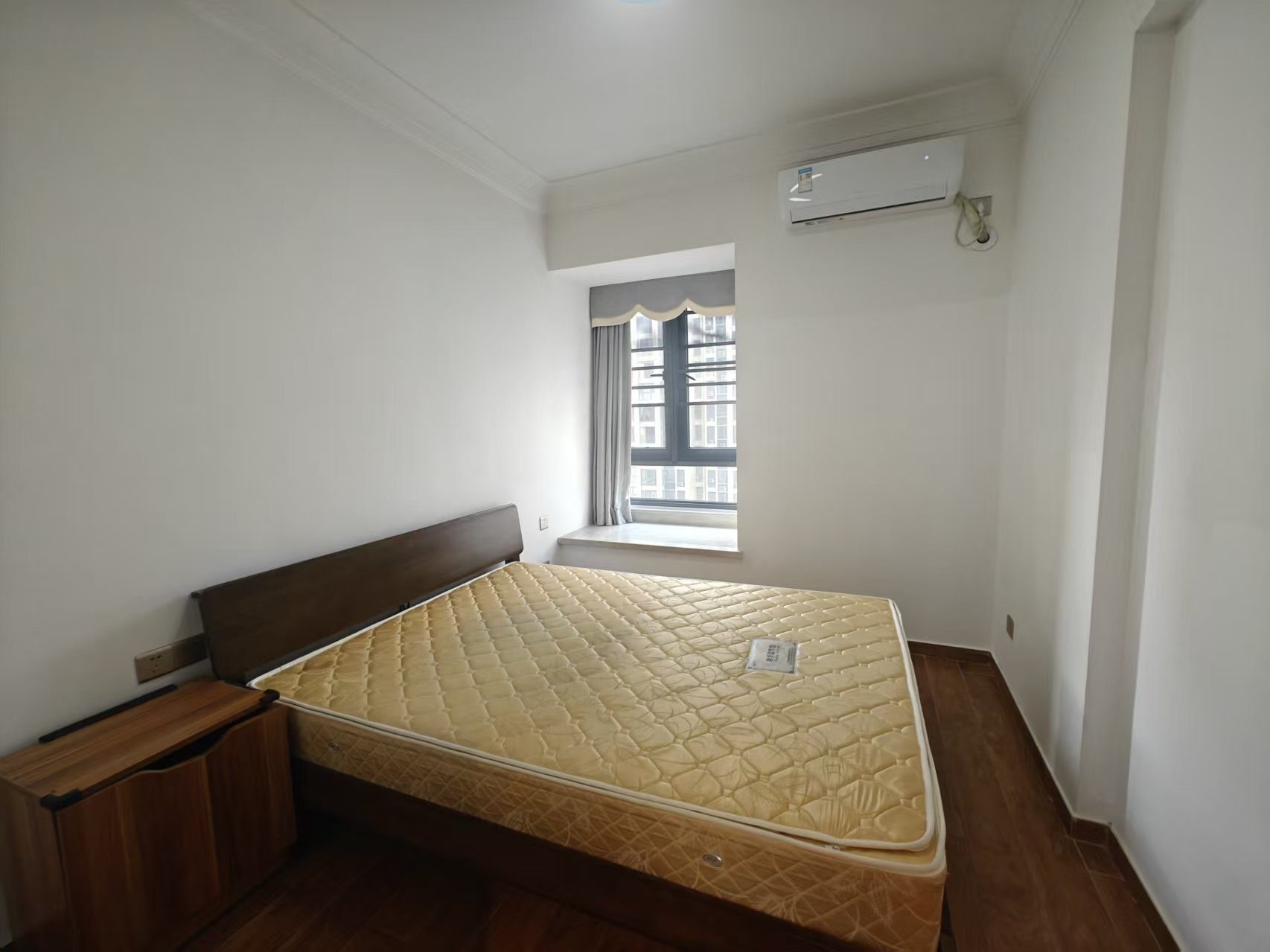 星华海岸城二期  3室2厅2卫    3000.0元/月 星华海岸城二期  3室2厅2卫    3000.0元/月室内图