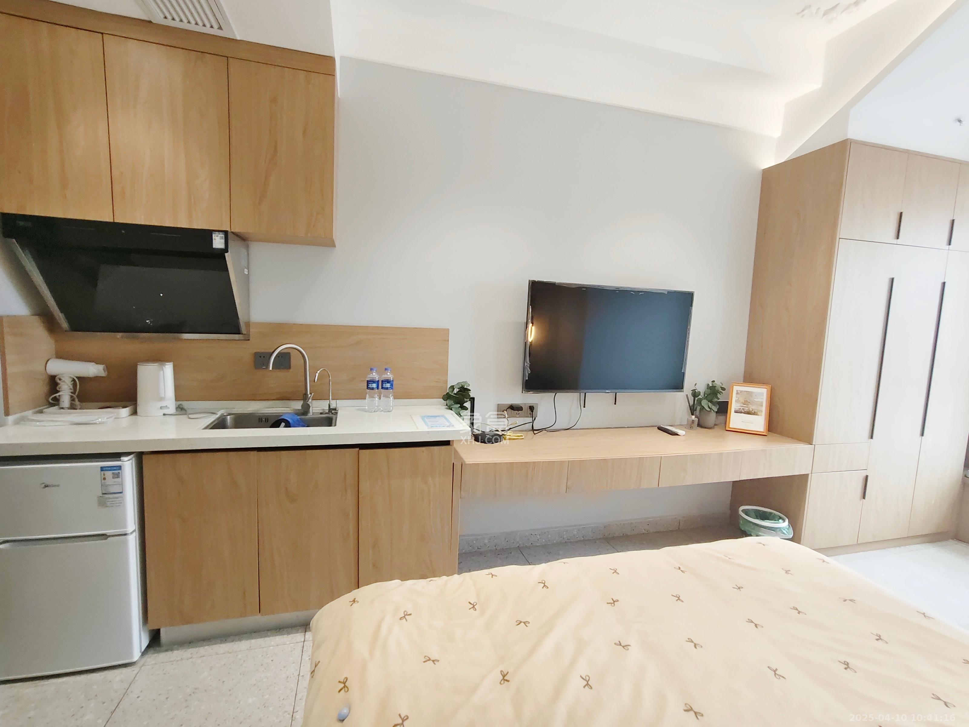 汇景发展环球中心 1室1厅1卫 2400.0元/月 汇景发展环球中心 1室1厅1卫 2400.0元/月室内图