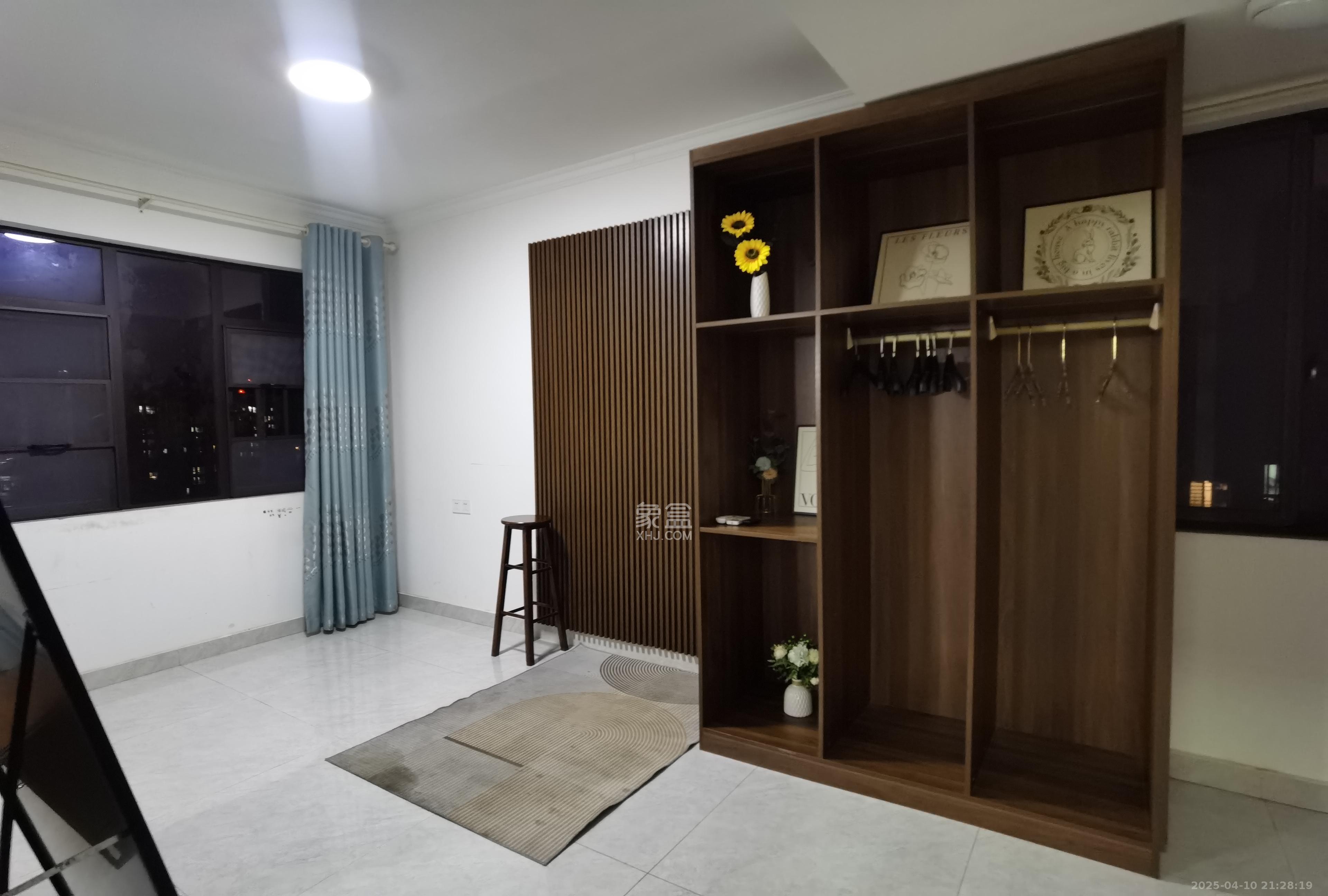 乾源国际  3室2厅2卫   1800.00元/月室内图