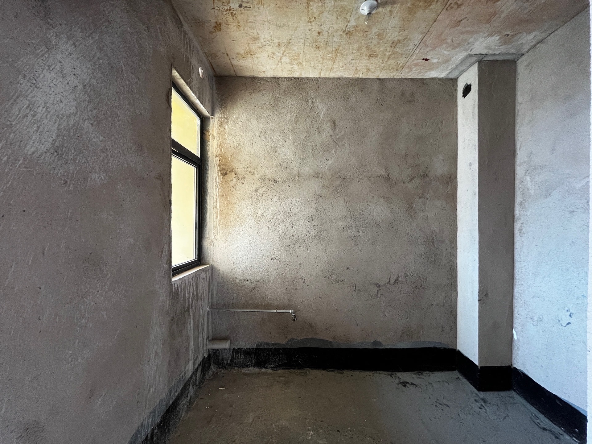 天门壹号 3室2厅2卫 48.0万 天门壹号 3室2厅2卫 48.0万客厅