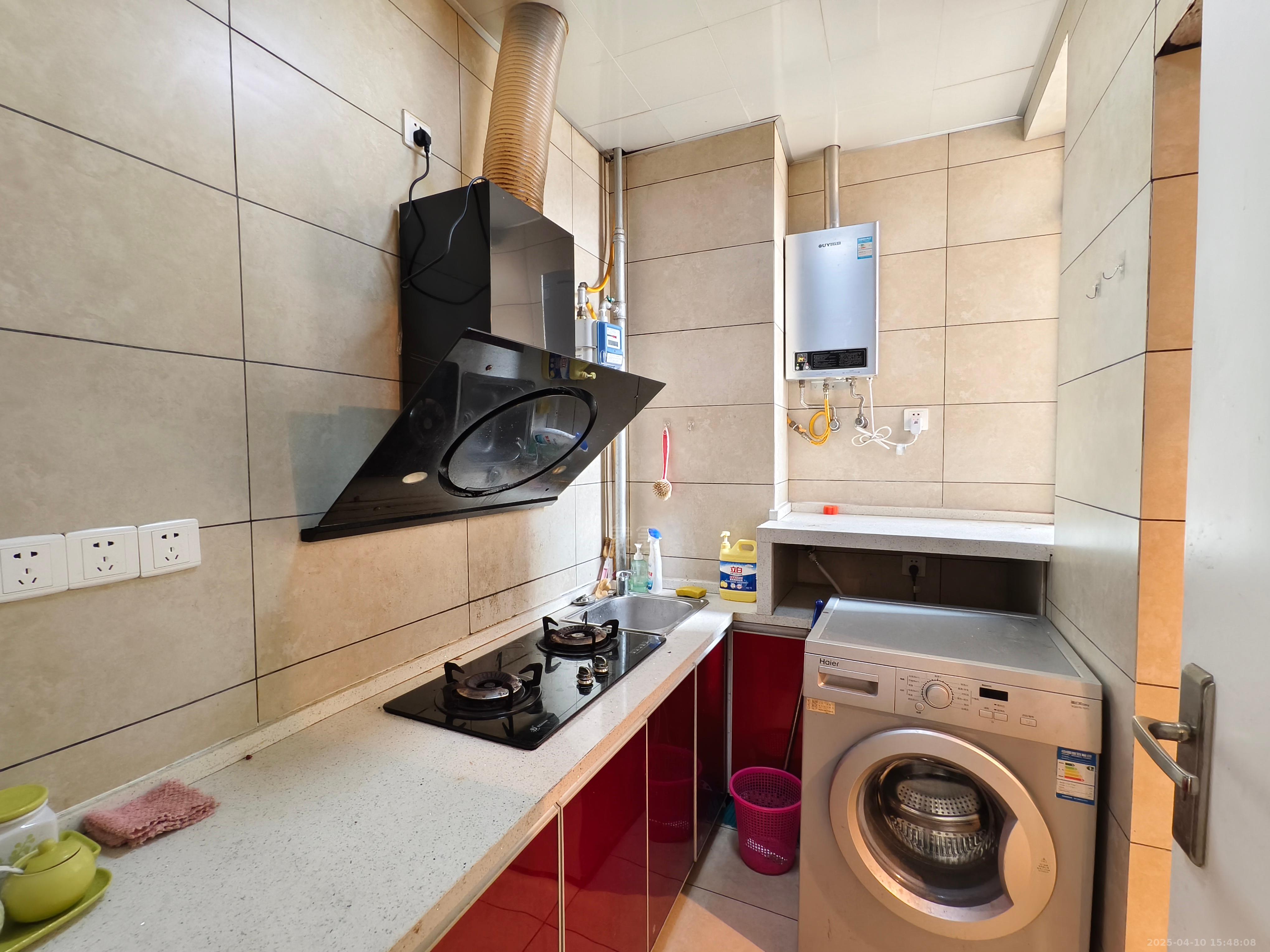 华晨御园 1室1厅1卫 1500.0元/月 华晨御园 1室1厅1卫 1500.0元/月室内图