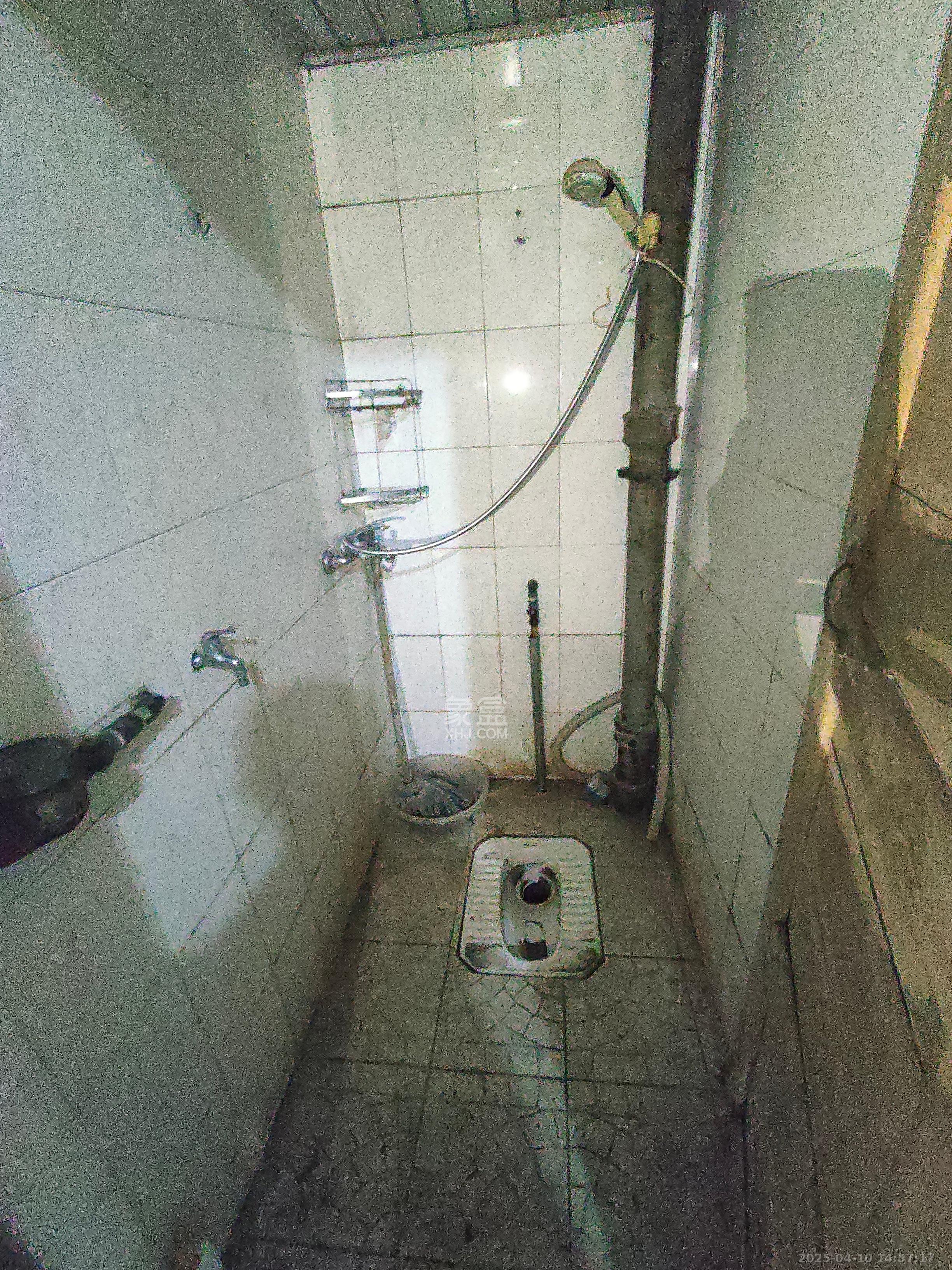 电位器厂宿舍 1室1厅1卫 800.0元/月 电位器厂宿舍 1室1厅1卫 800.0元/月室内图