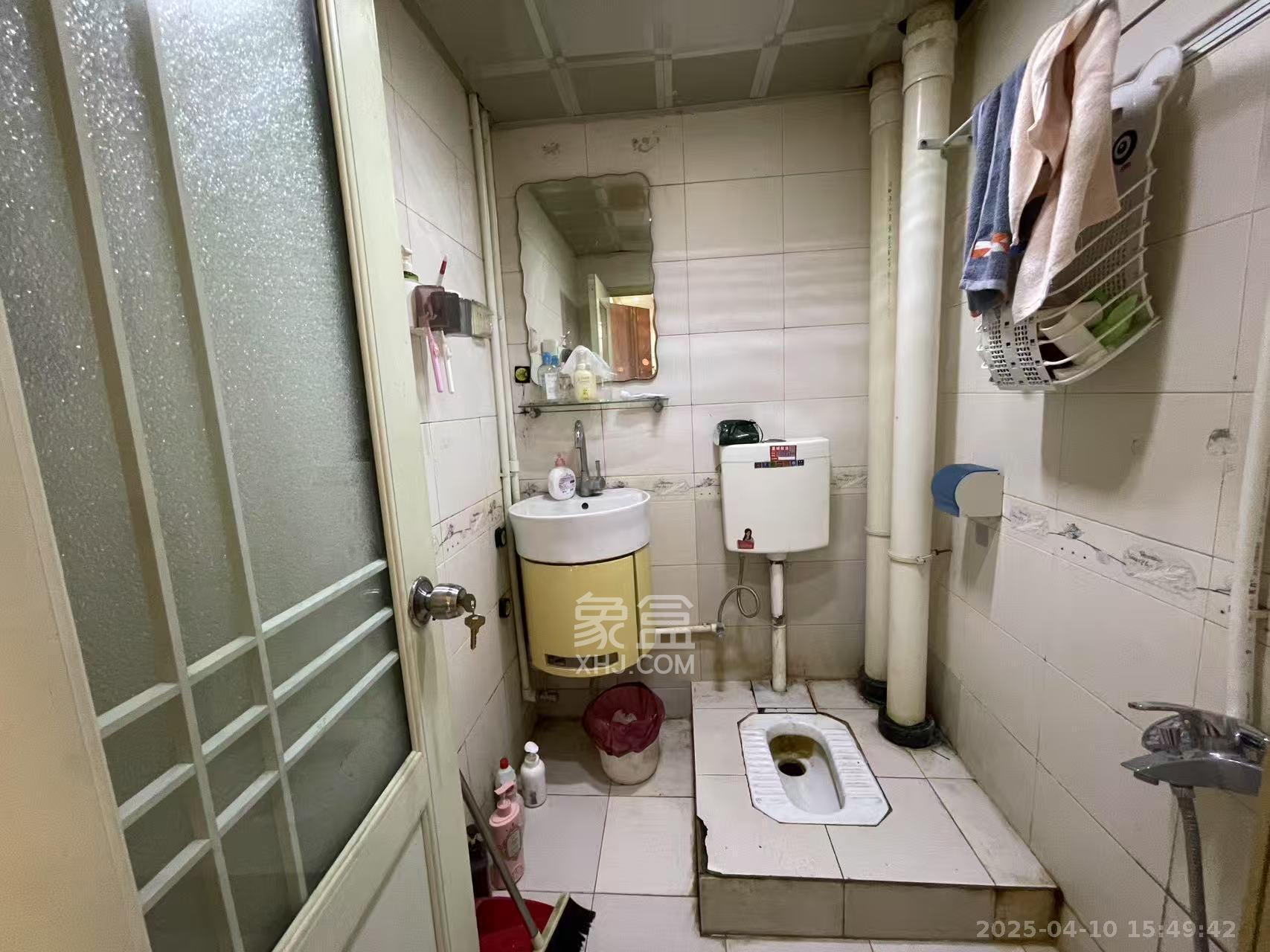 芙蓉同发 2室1厅1卫 2800.0元/月 芙蓉同发 2室1厅1卫 2800.0元/月室内图