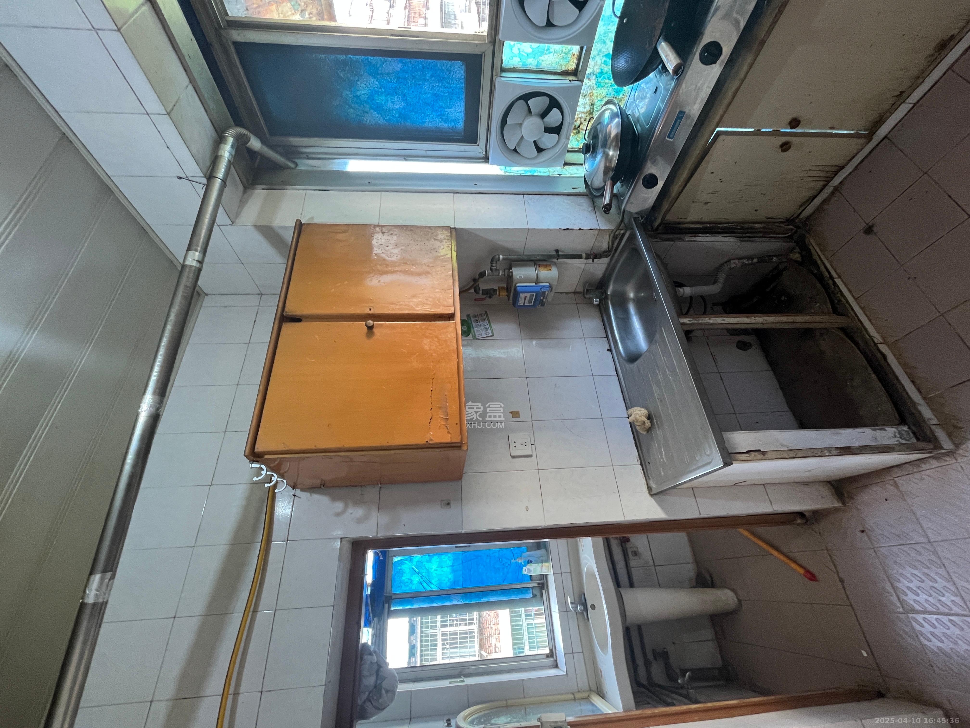 赤岗小区(一二三片) 3室2厅1卫 1500.0元/月 赤岗小区(一二三片) 3室2厅1卫 1500.0元/月室内图