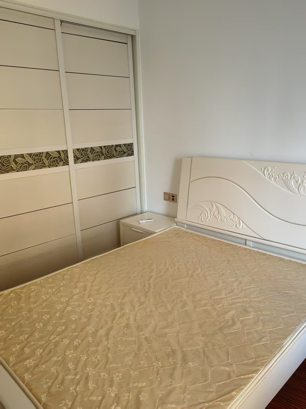 万豪城市花园 3室2厅2卫 2300.0元/月 万豪城市花园 3室2厅2卫 2300.0元/月室内图