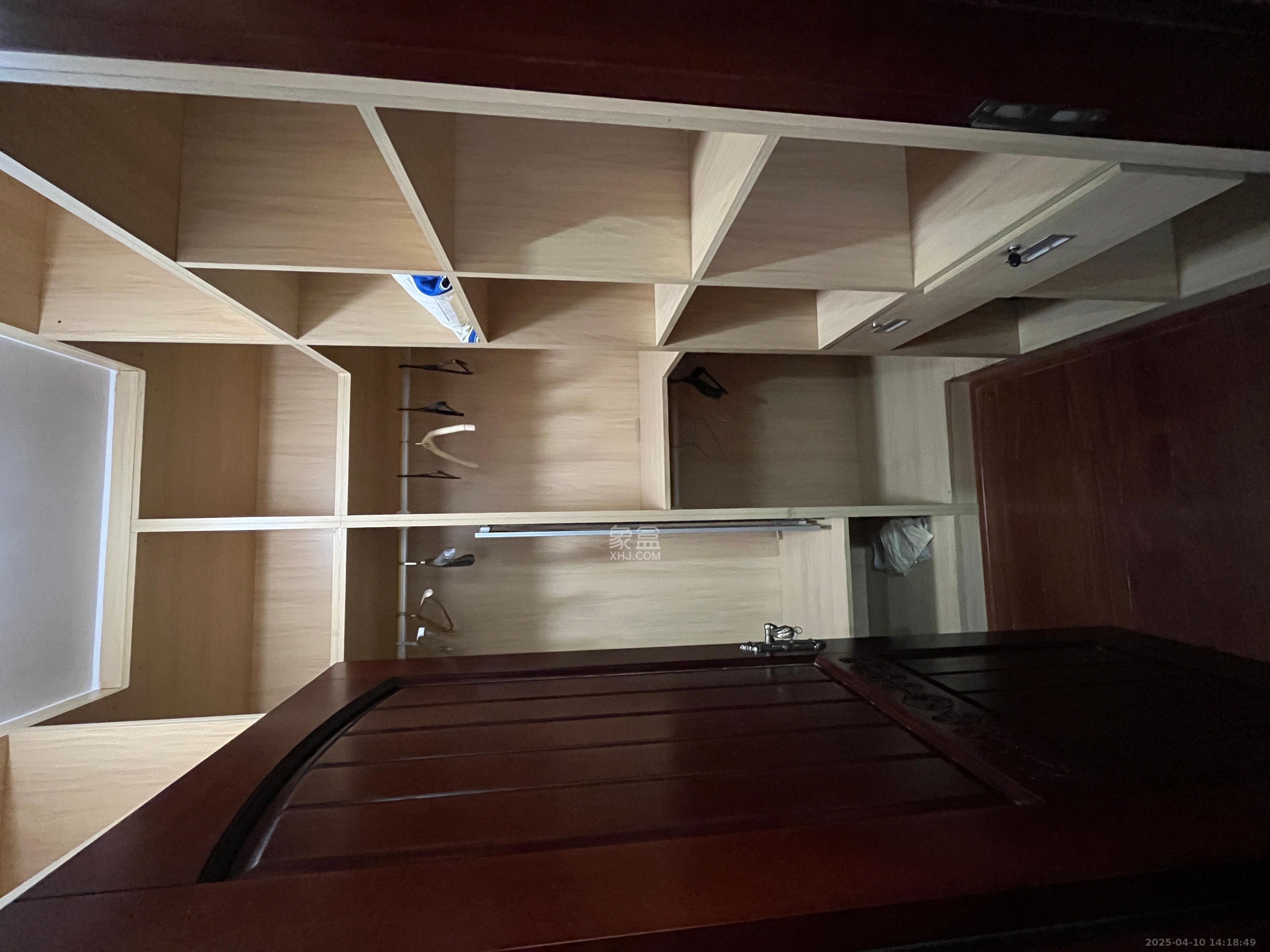 锦绣世纪 4室2厅2卫 3800.0元/月 锦绣世纪 4室2厅2卫 3800.0元/月室内图