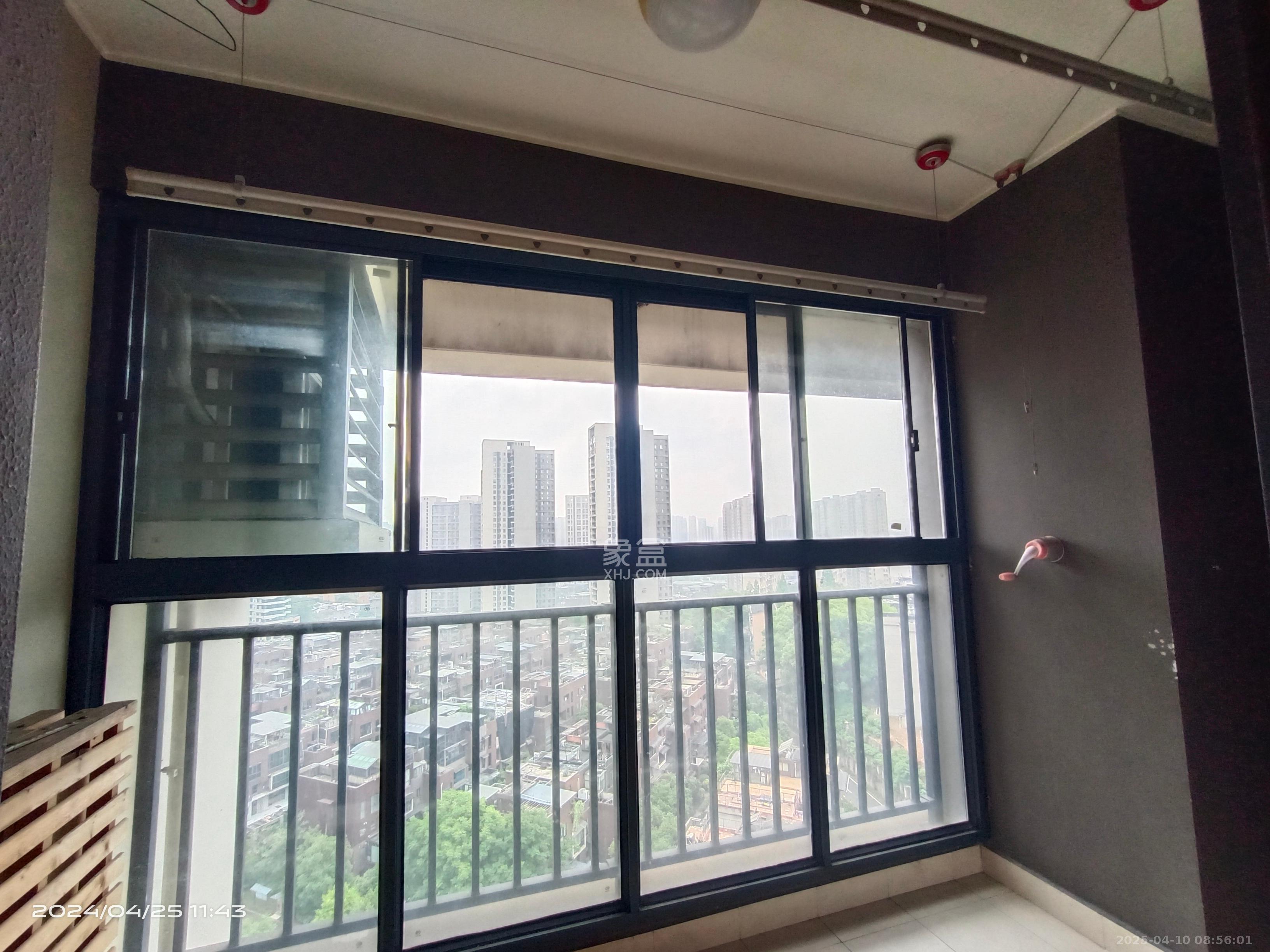 万科金域华府三四期 3室2厅1卫 2600.0元/月 万科金域华府三四期 3室2厅1卫 2600.0元/月室内图