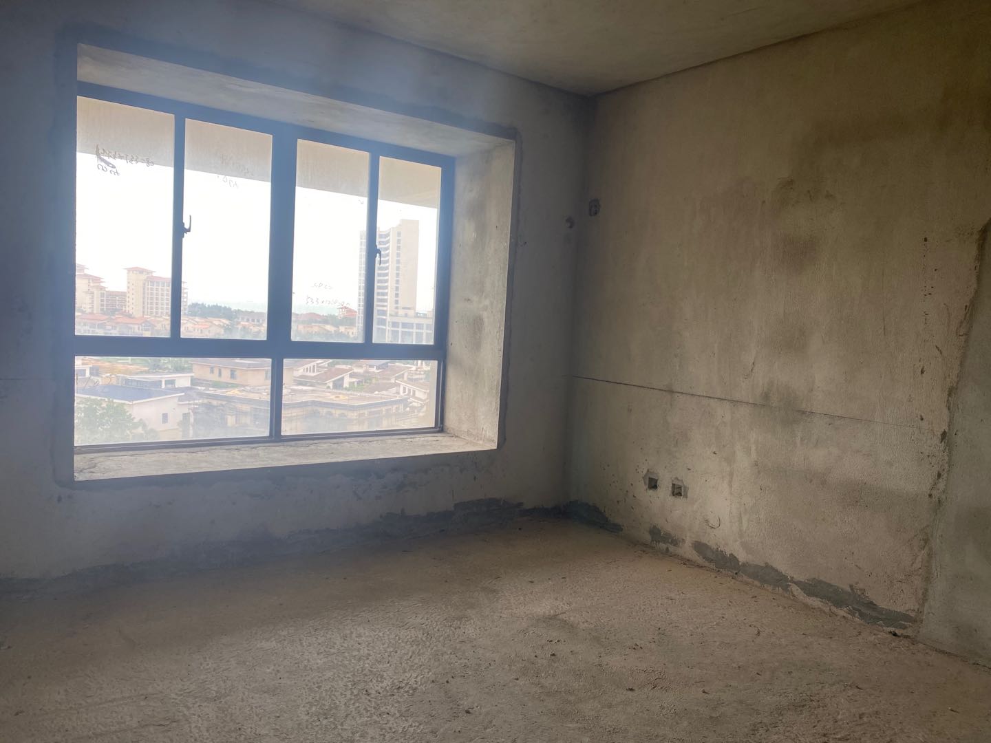 兆南西海豪园  2室2厅1卫    117.0万 兆南西海豪园  2室2厅1卫    117.0万室内图